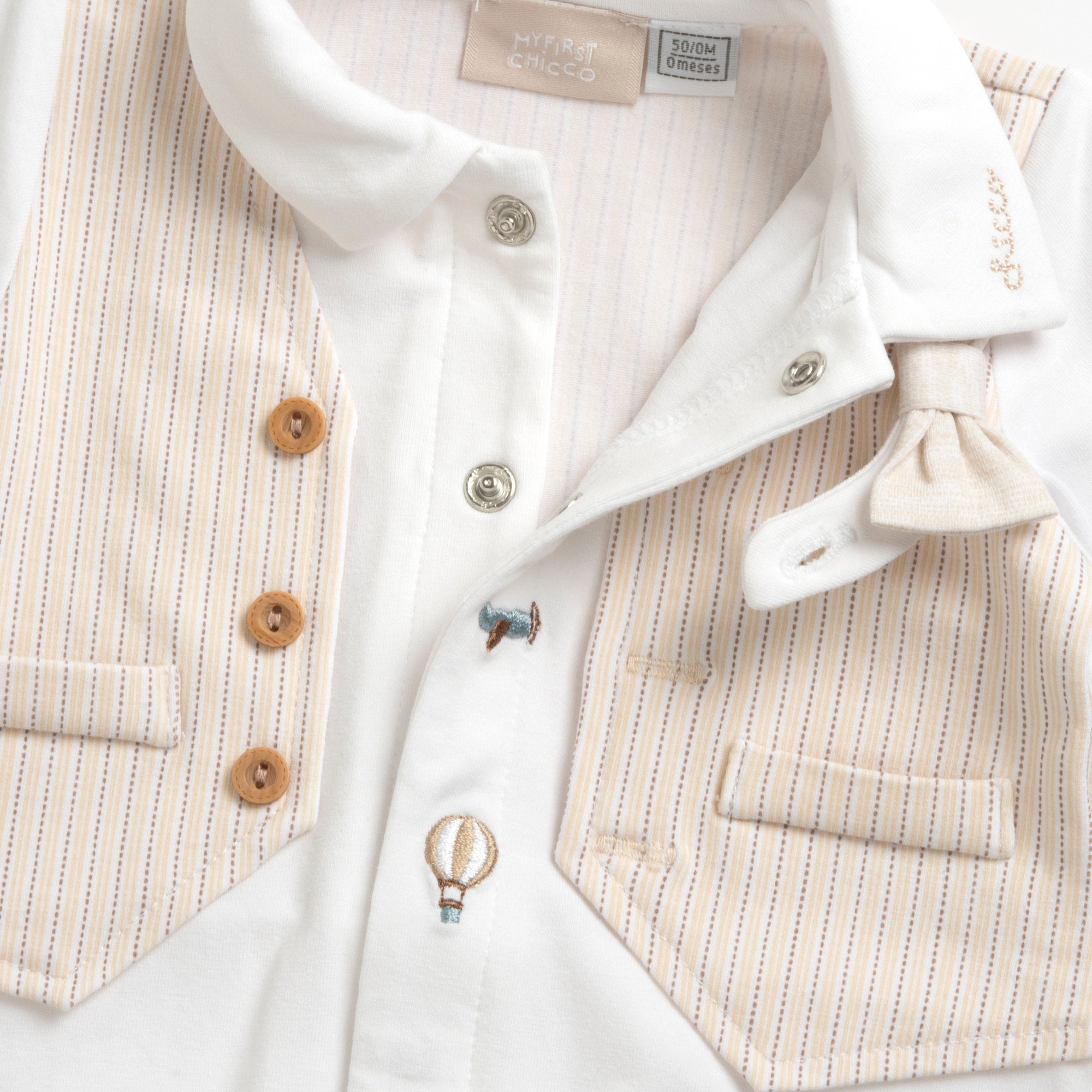 Boys White Applique Cotton Stretch Front Opening Babysuit with Collar