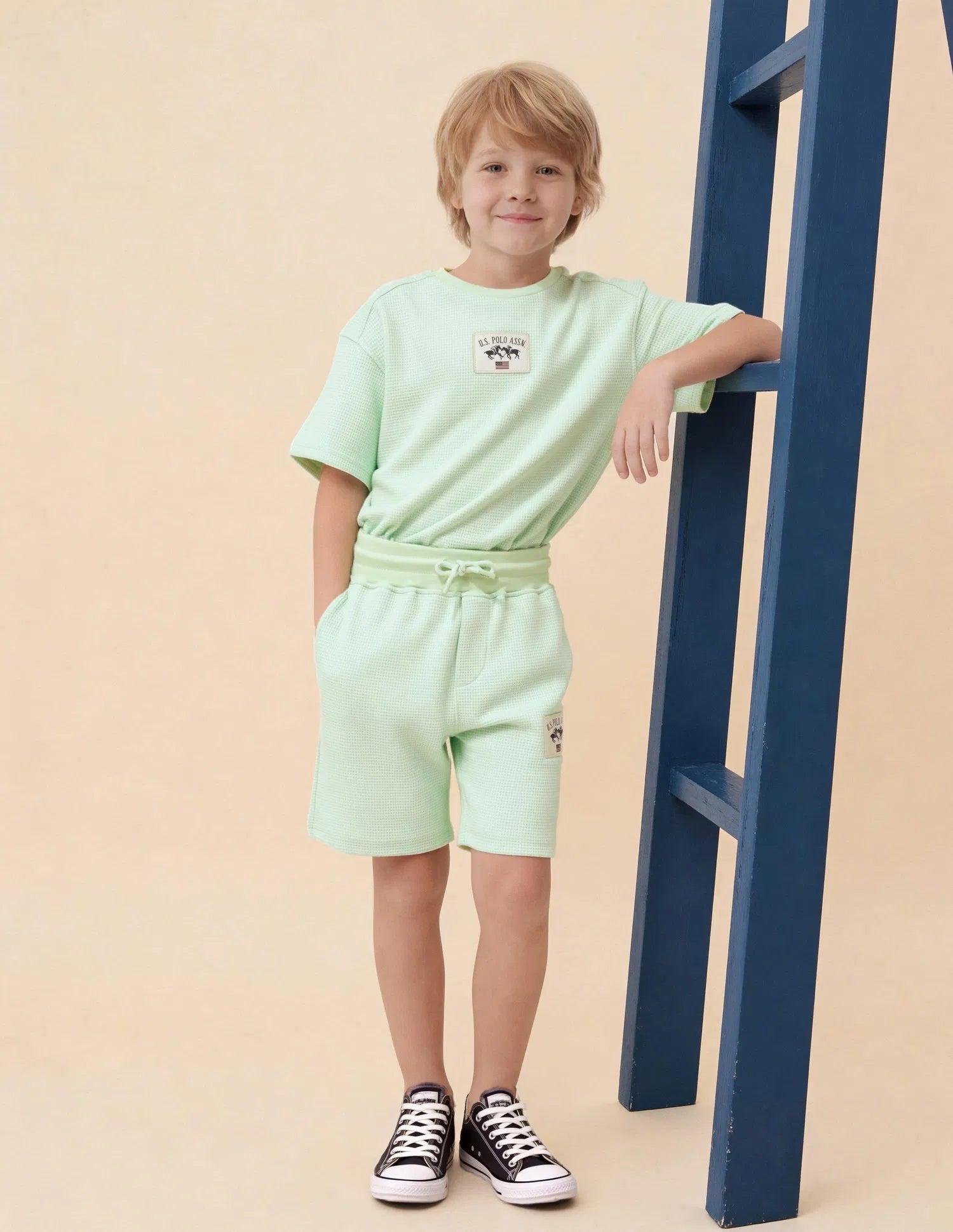 Boys Light Green Textured Cotton Blend Shorts Regular Fit