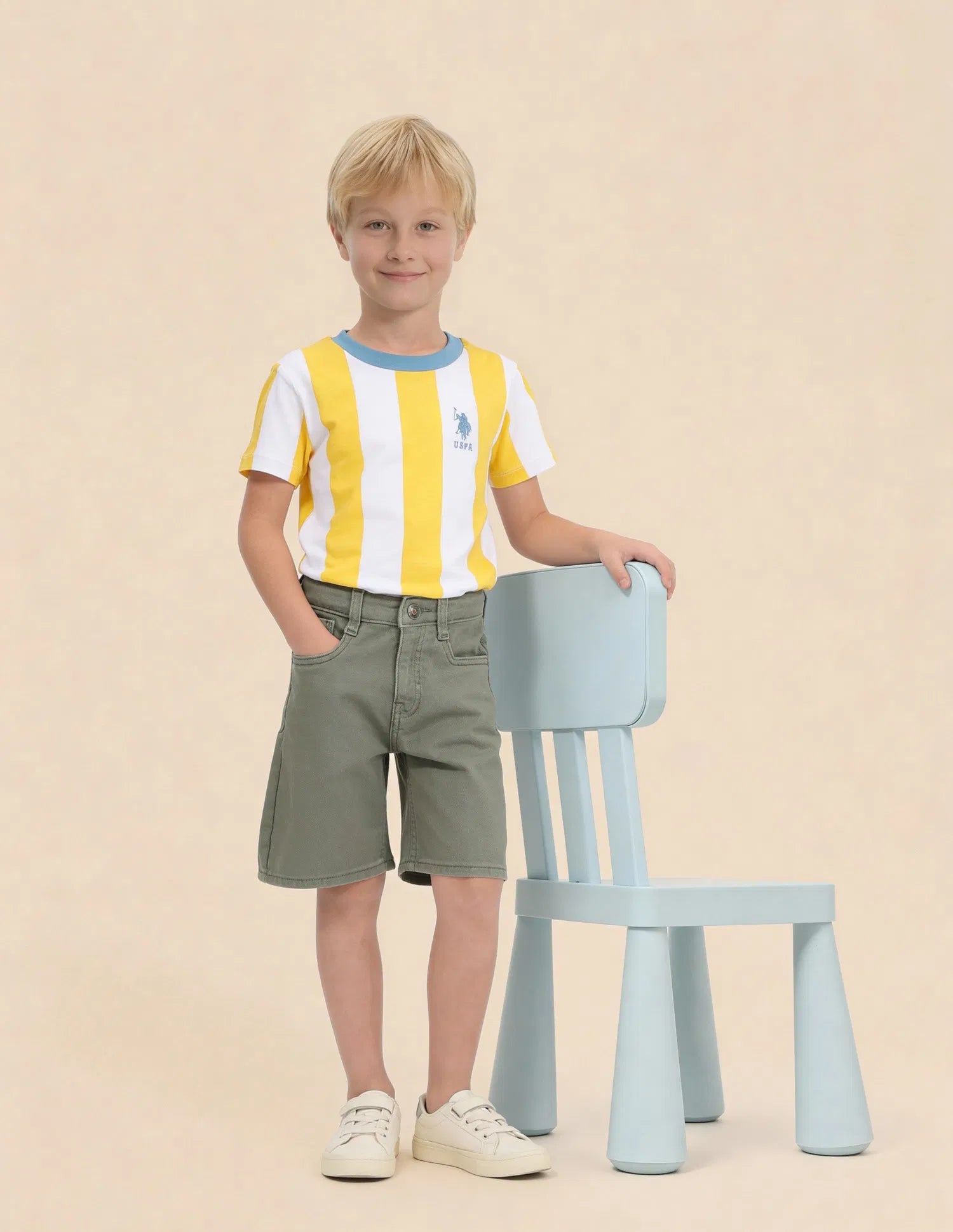 Boys Olive Cotton Solid Shorts Regular Fit