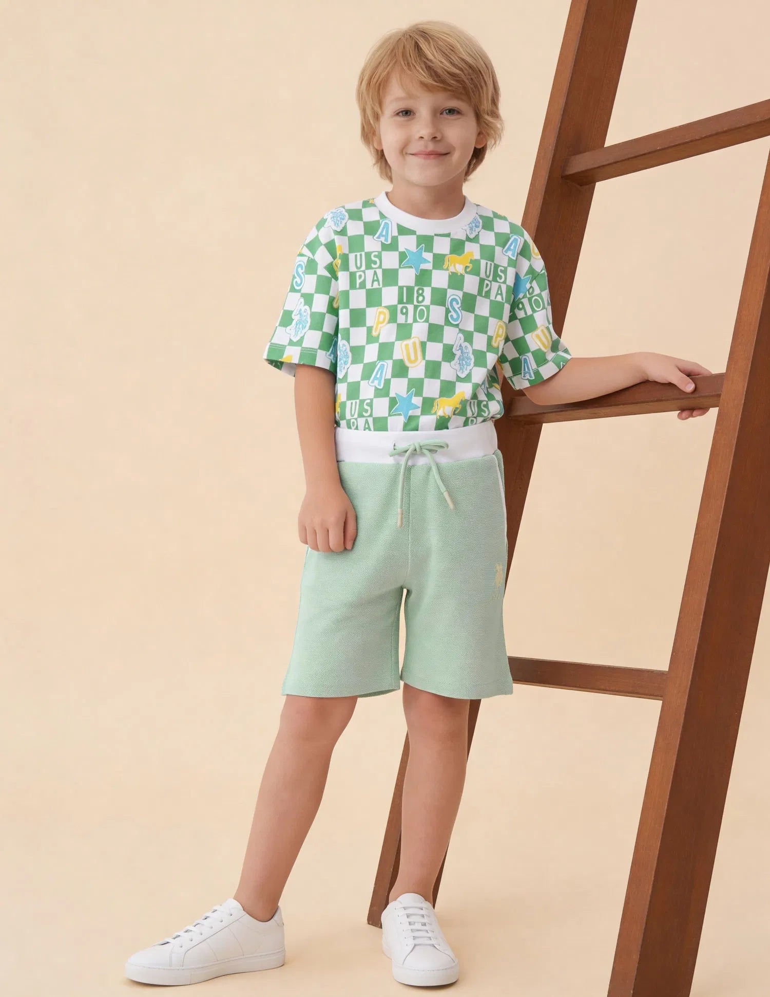 Boys Green Textured Cotton Shorts Regular Fit