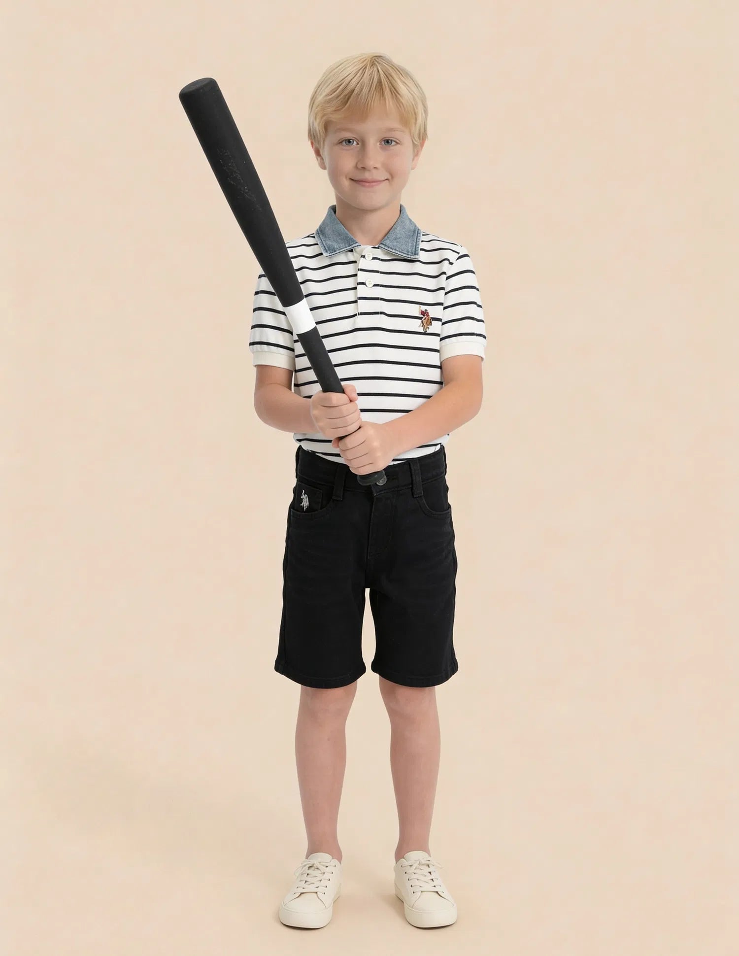 Boys Black Cotton Solid Shorts Regular Fit