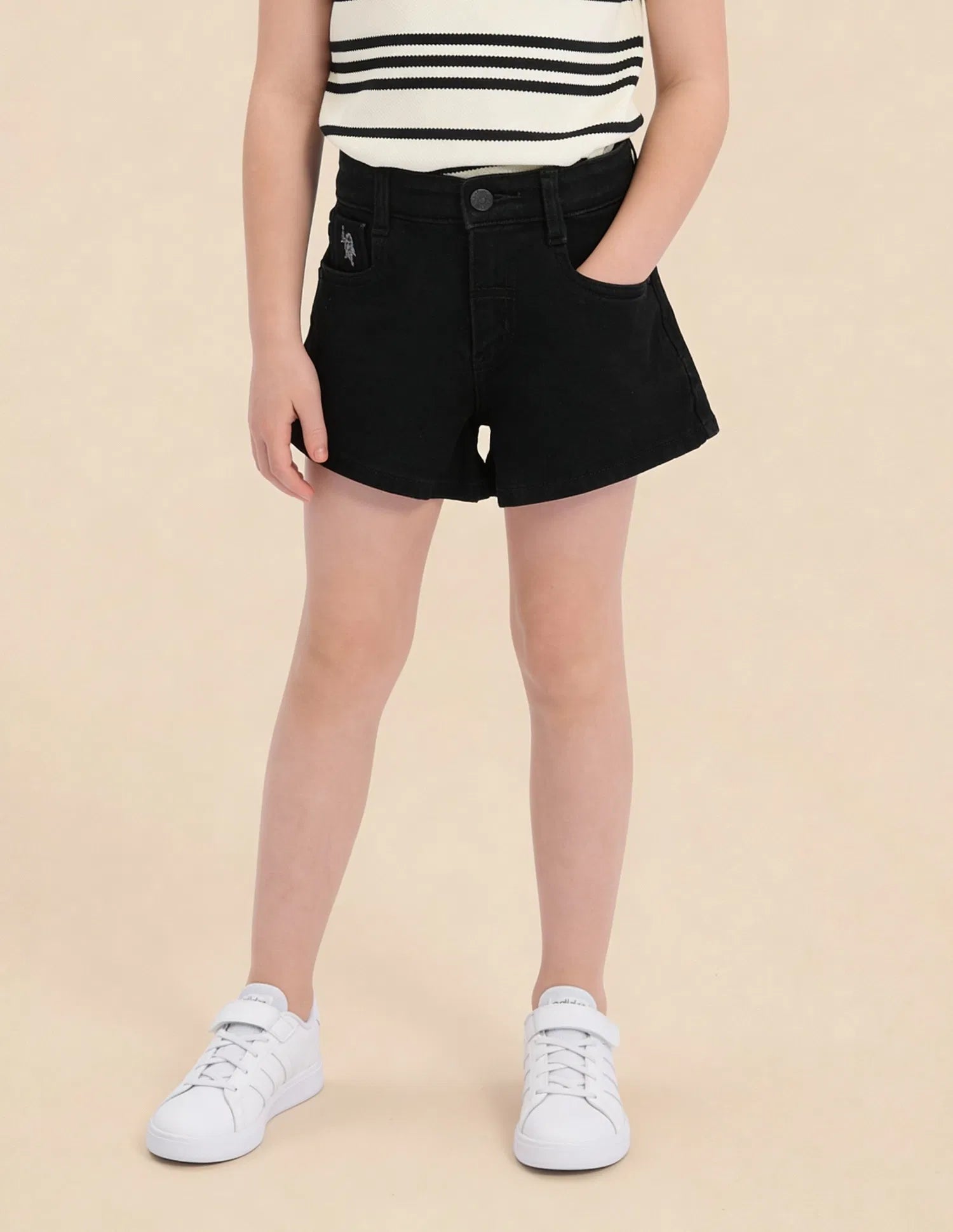 Girls Black Cotton Blend Solid Regular Fit Shorts