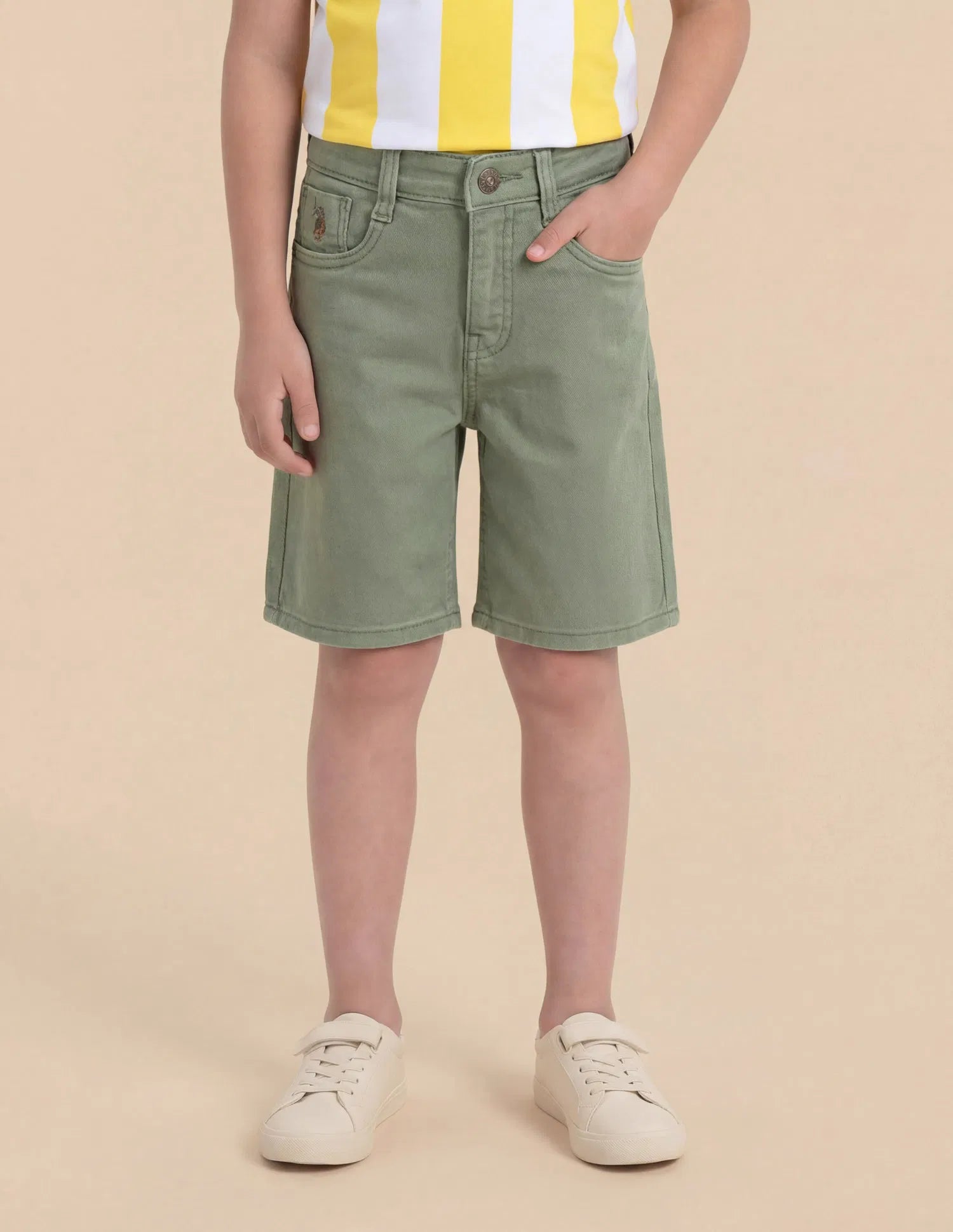 Boys Olive Cotton Solid Shorts Regular Fit