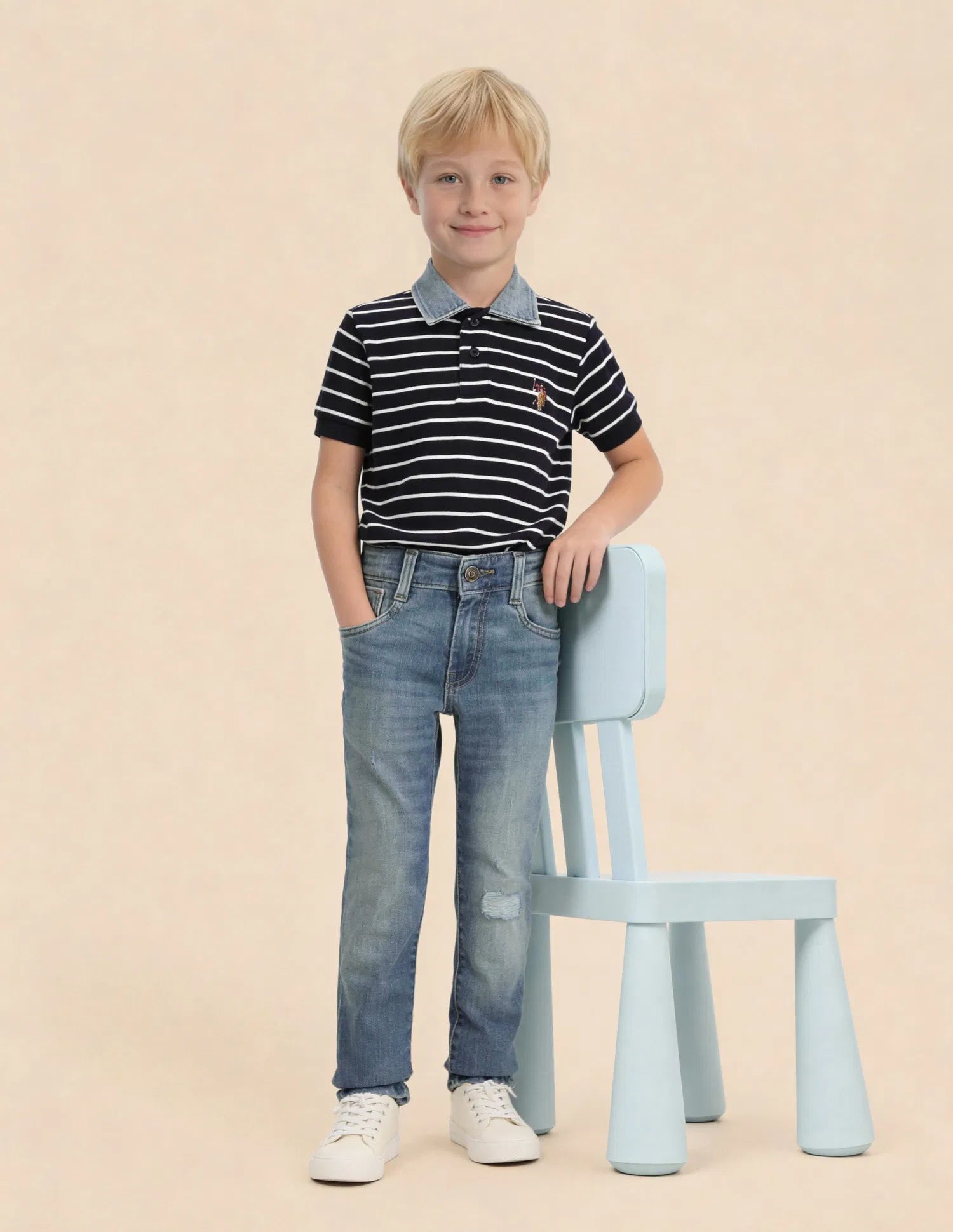 Boys Light Blue Cotton Distressed Slim Fit Jeans