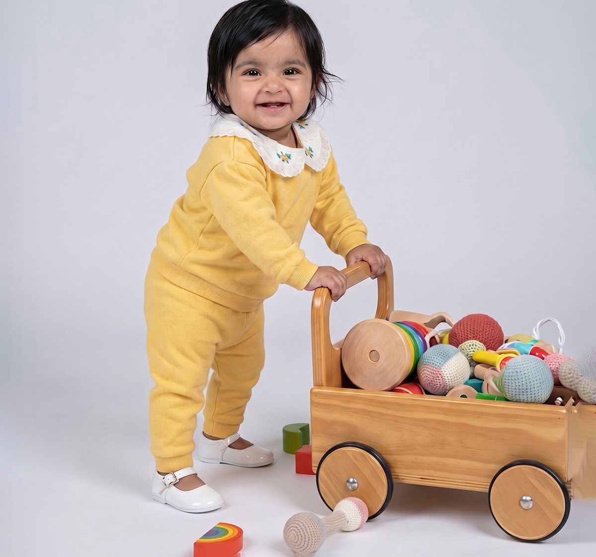 Sweatshirt with Woven Collar Yellow