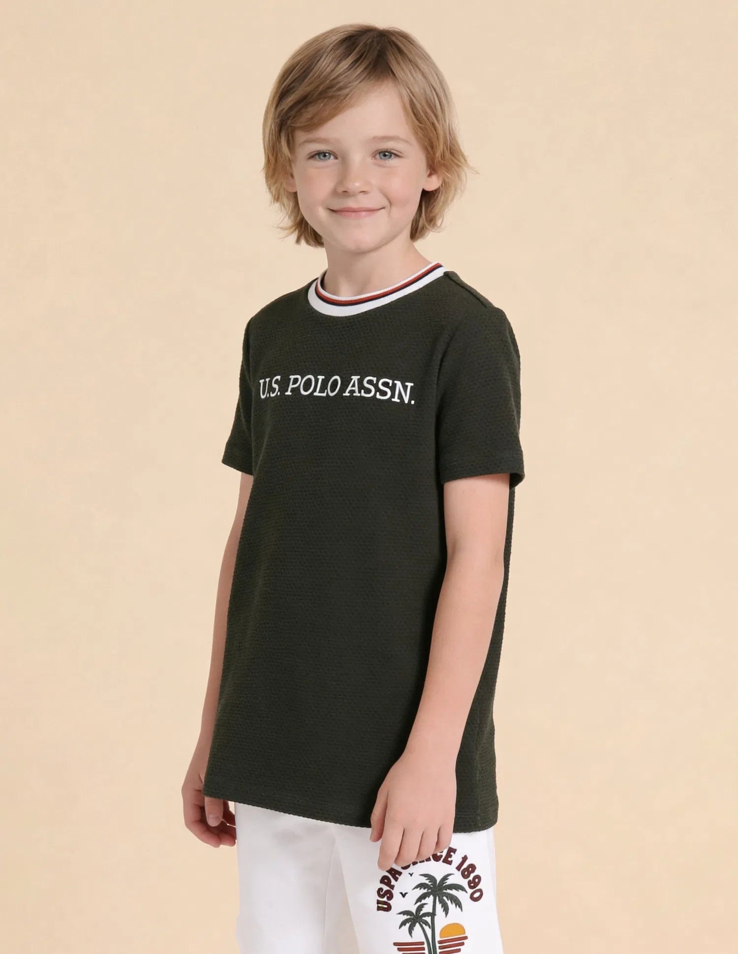 Boys Dark Green Cotton Blend Self Design Regular Fit T-Shirt