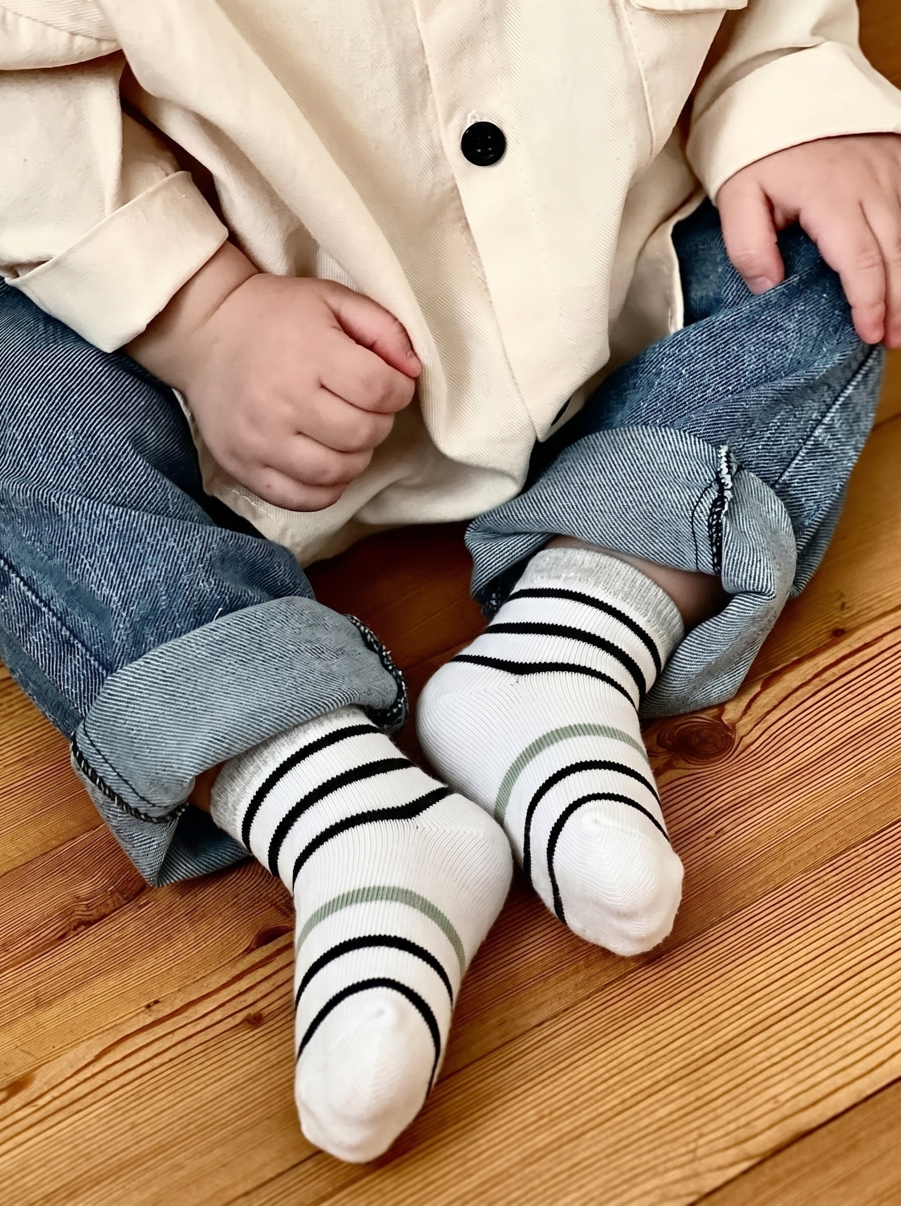 Unisex White Monochrome Stripe Cotton Ankle Socks