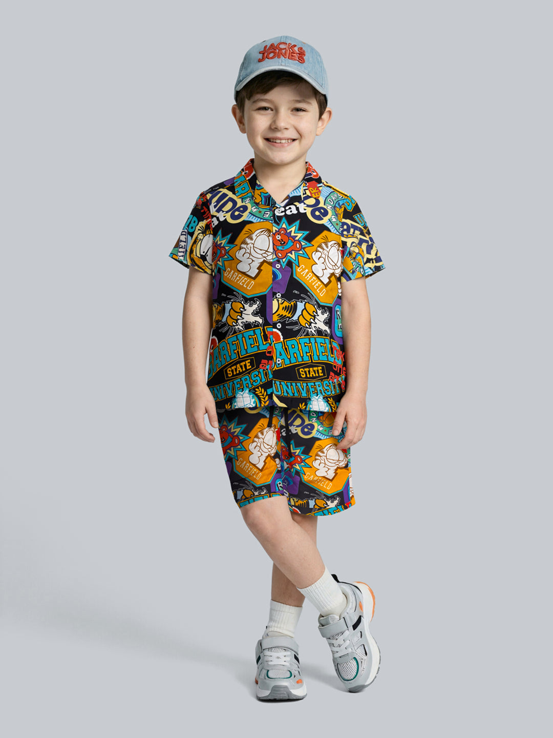 Boys Viscose Garfield Print Drawstring Regular Shorts
