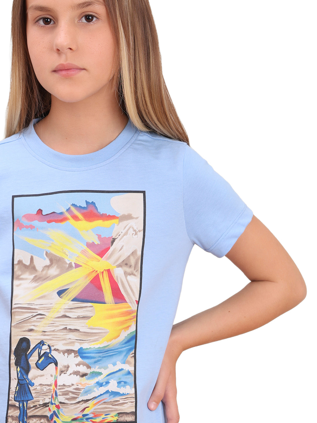 Open Air Artwork Print Cotton T-Shirt with Round Neck for Girls