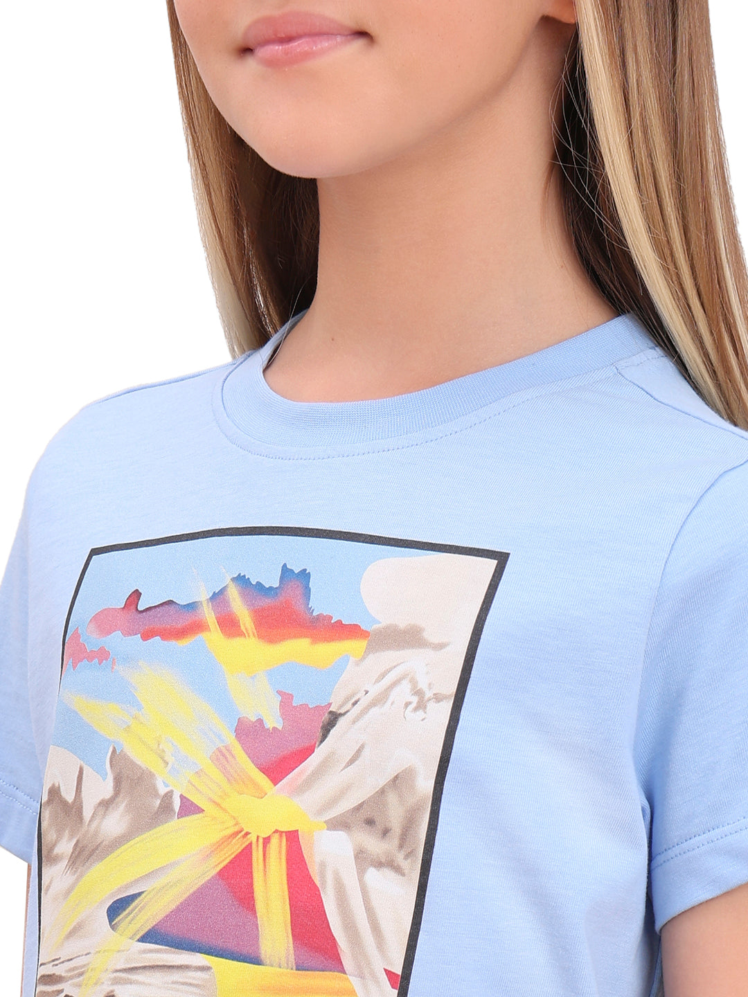 Open Air Artwork Print Cotton T-Shirt with Round Neck for Girls