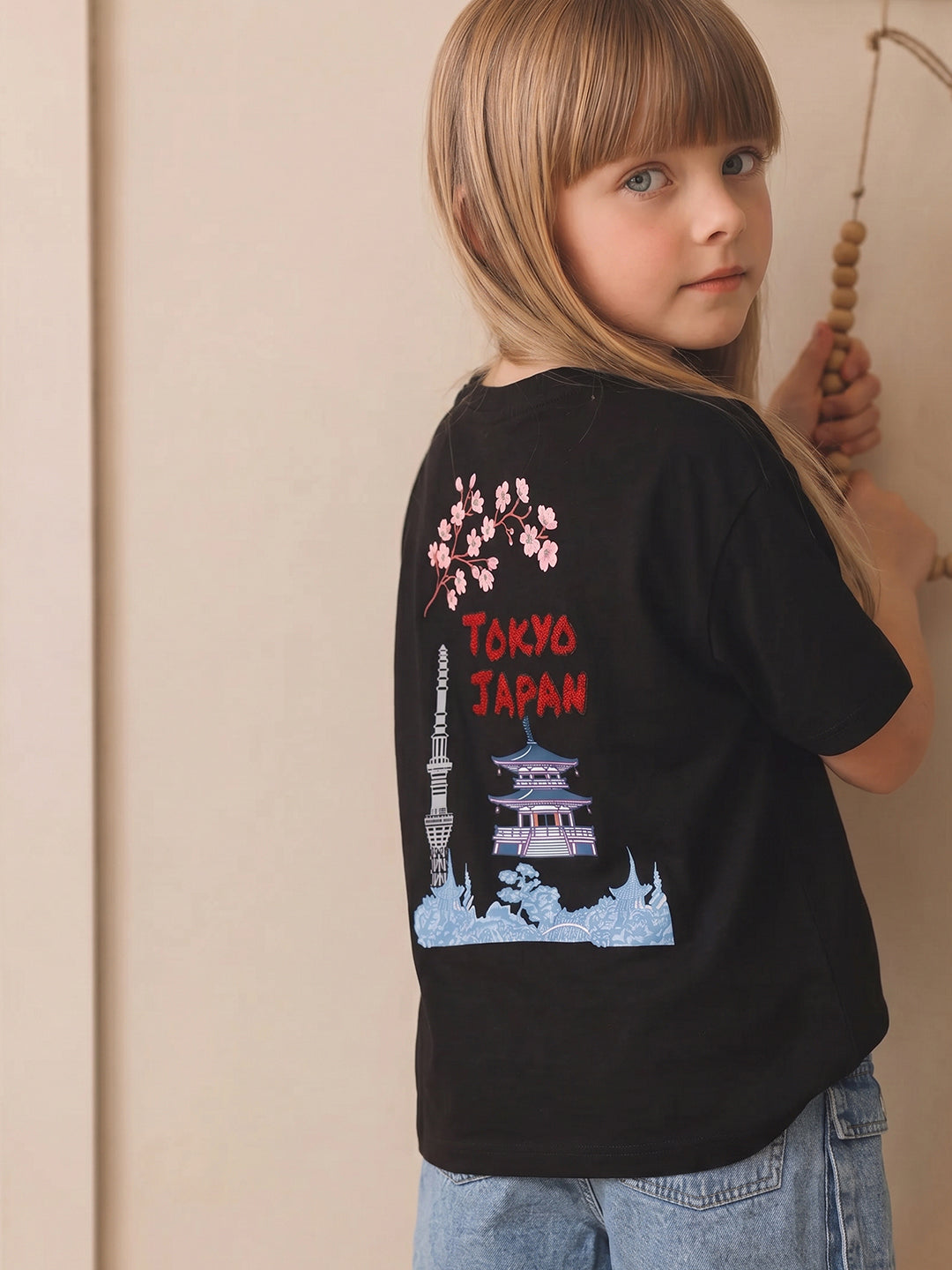 Girls Tokyo Roomy Black Printed Regular Fit T-Shirt