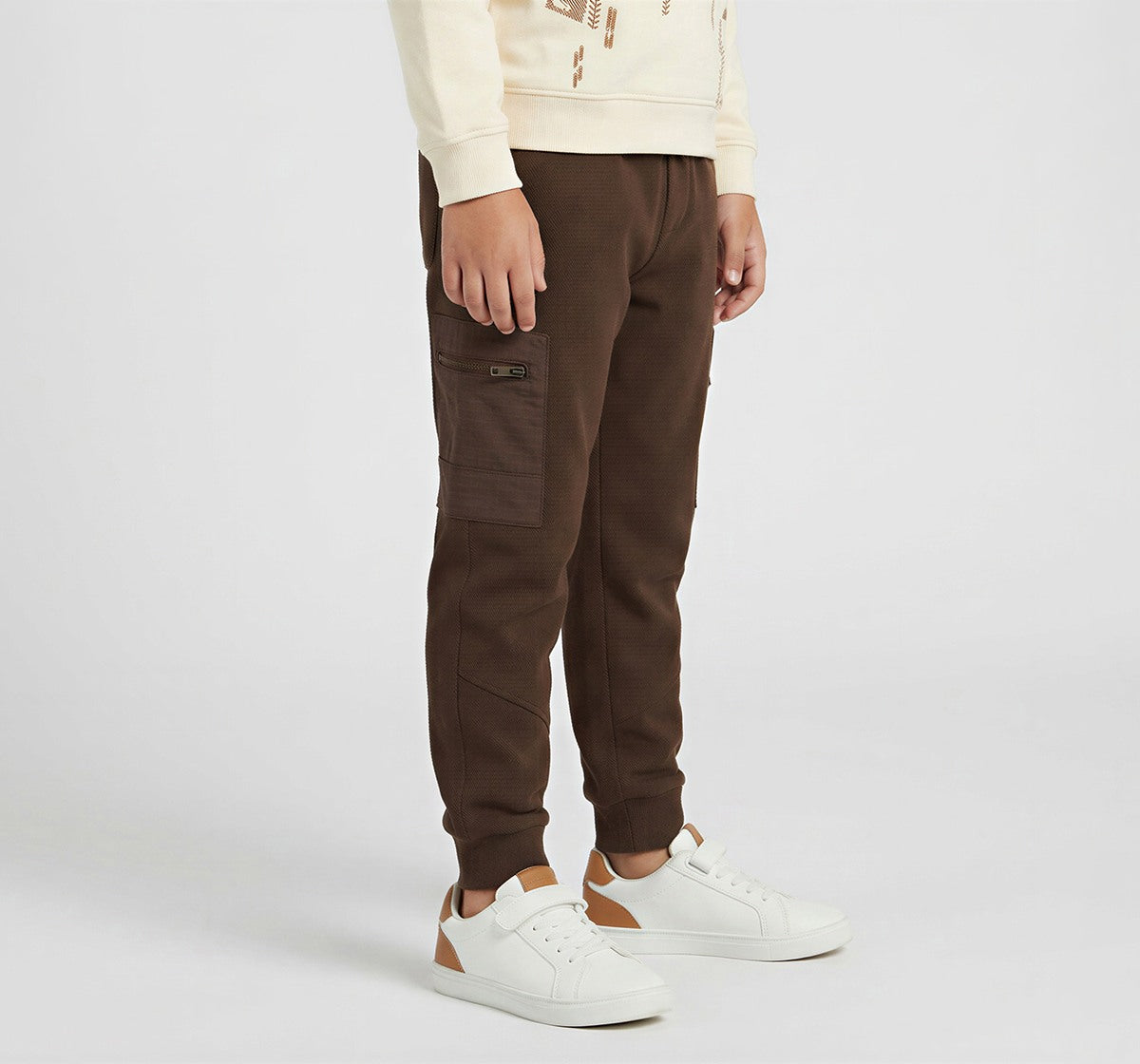 Knit Jogger with Print On Front Brown