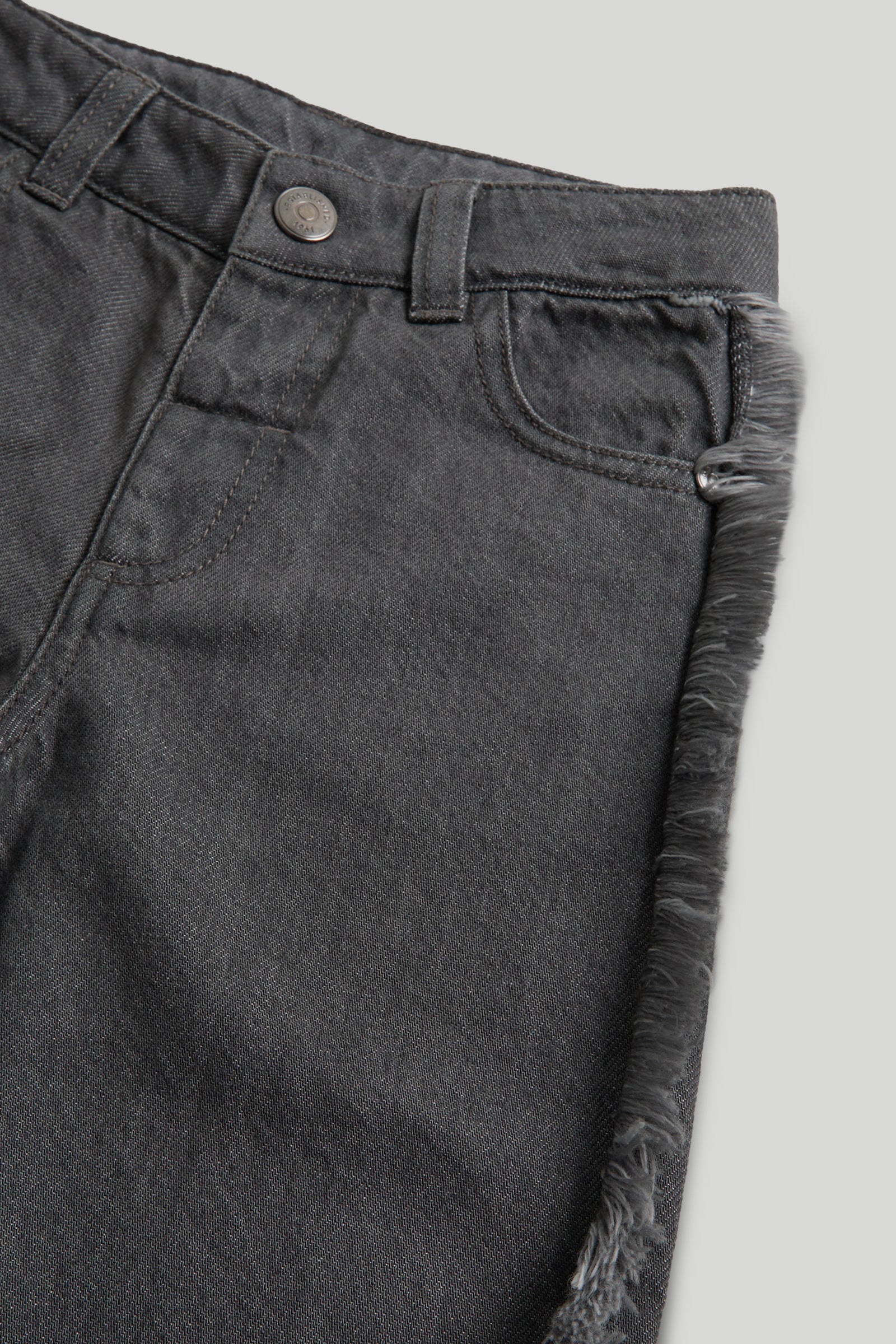 Boys Solid Cotton Barrel Fit Denim Jeans in Black