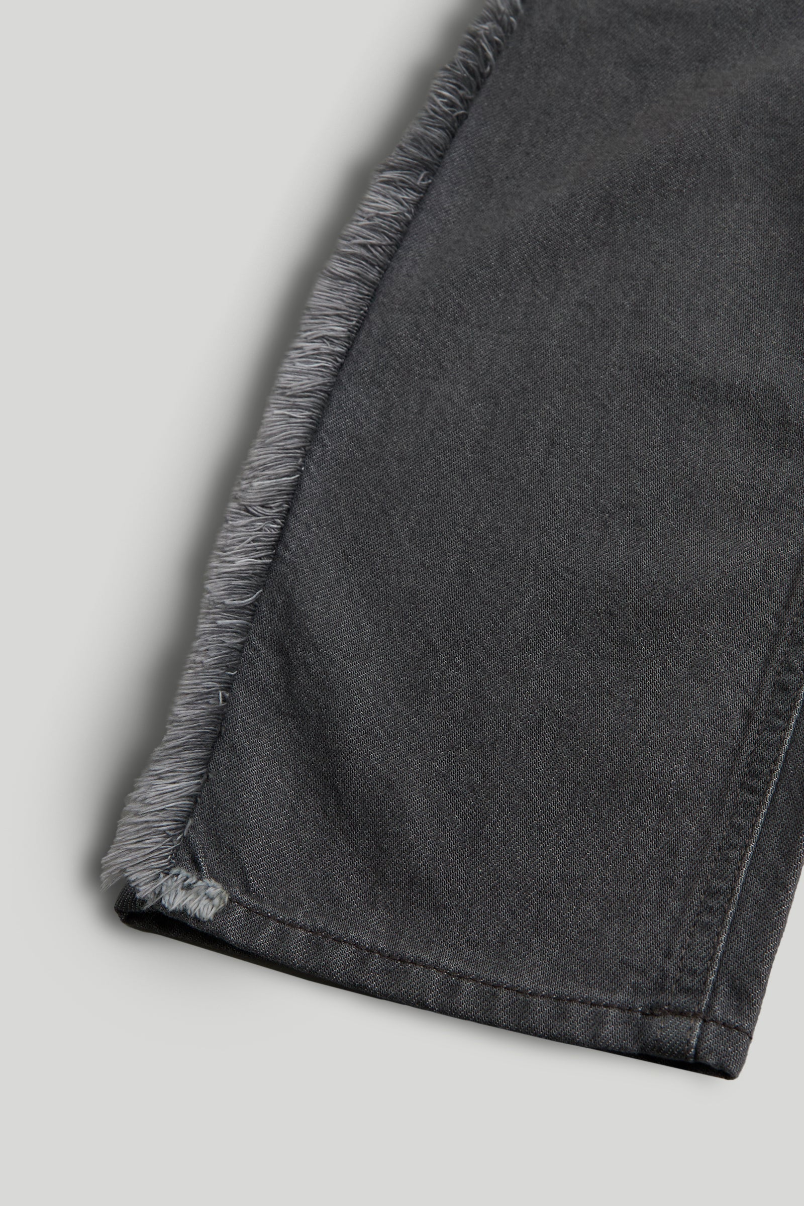 Boys Solid Cotton Barrel Fit Denim Jeans in Black