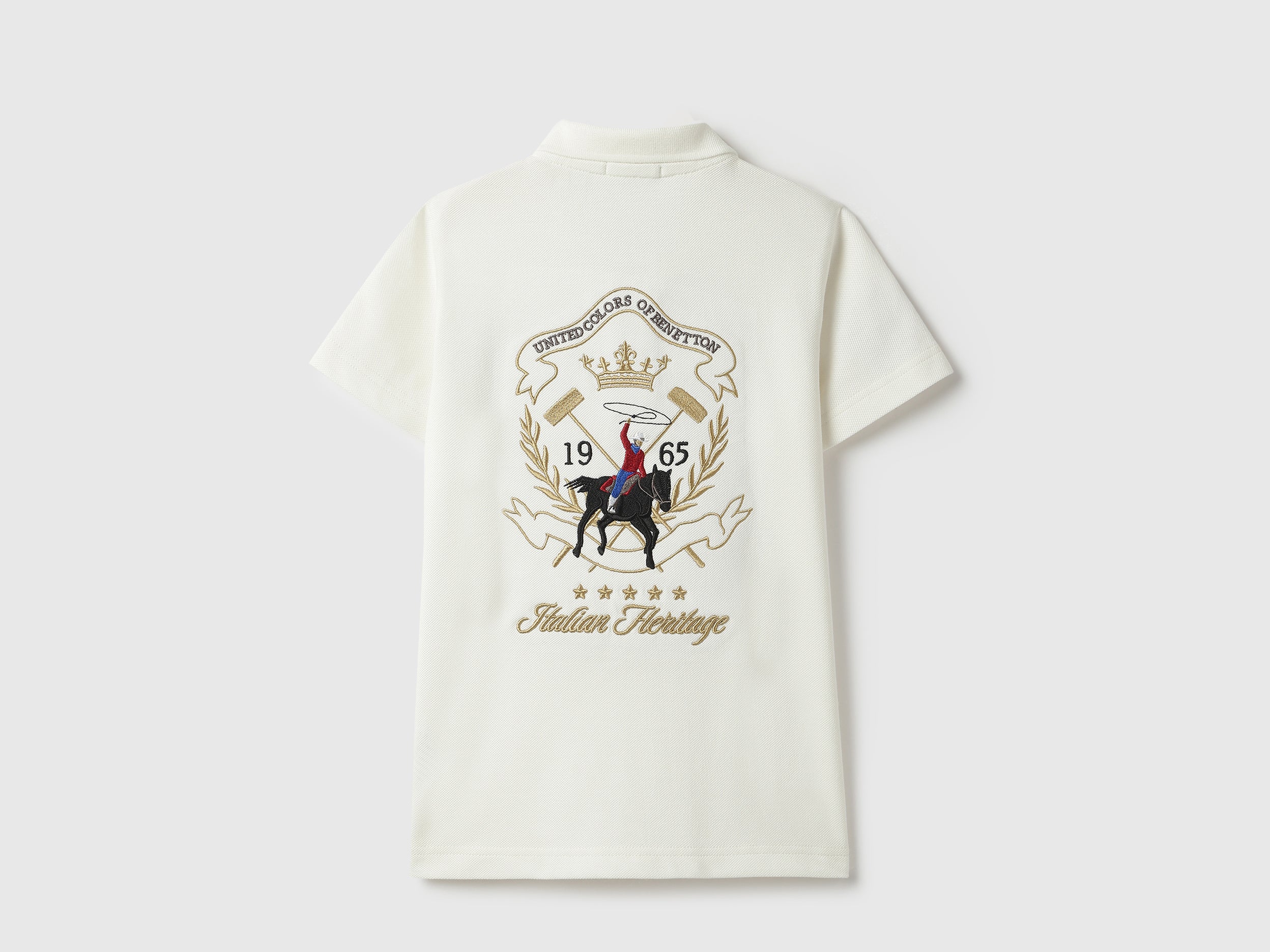 Boys Off White Solid Cotton Regular Fit Polo Shirt with Back Emblem Crest