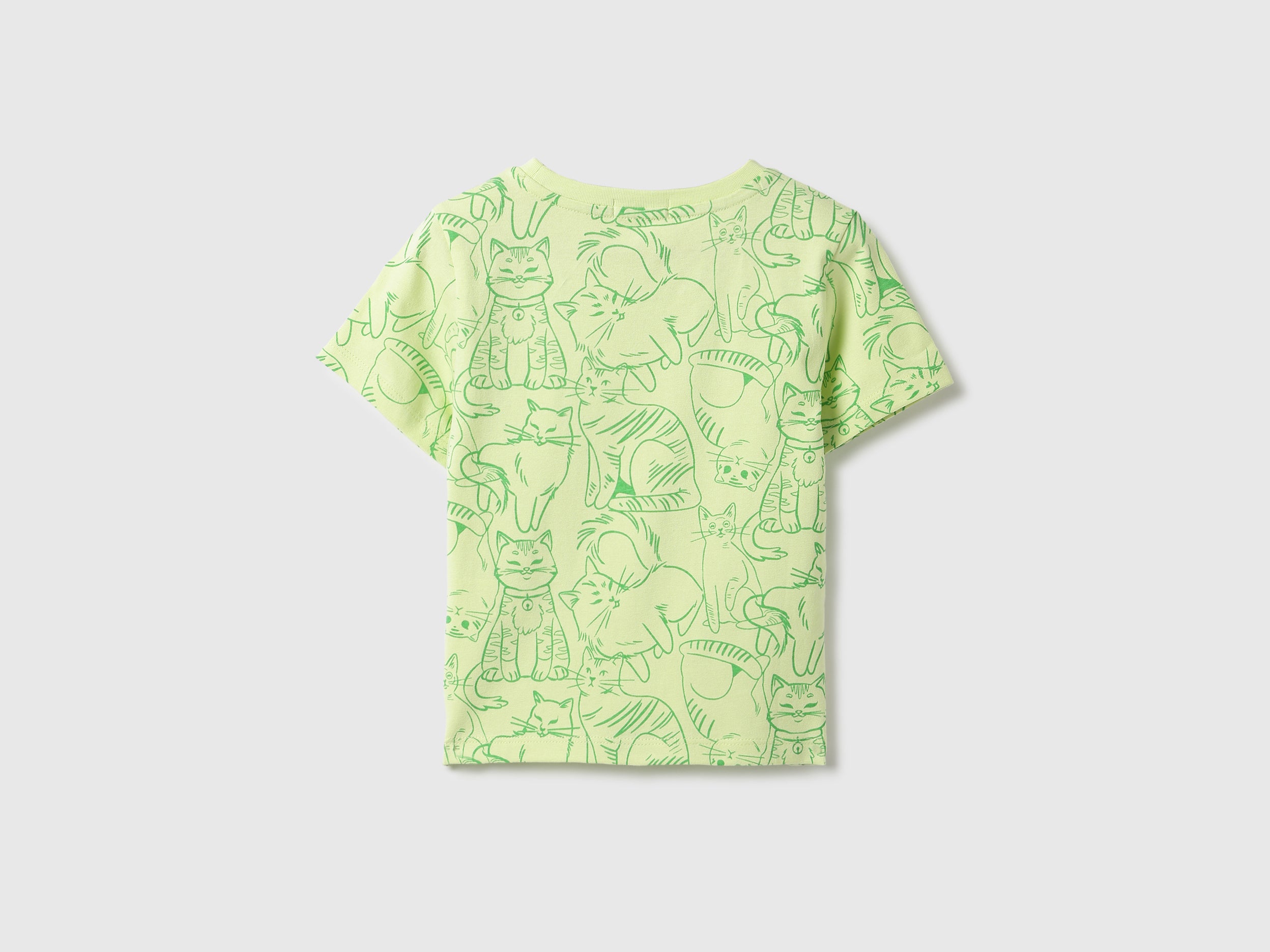 Girls English Green AOP Cotton Tee – Regular Fit