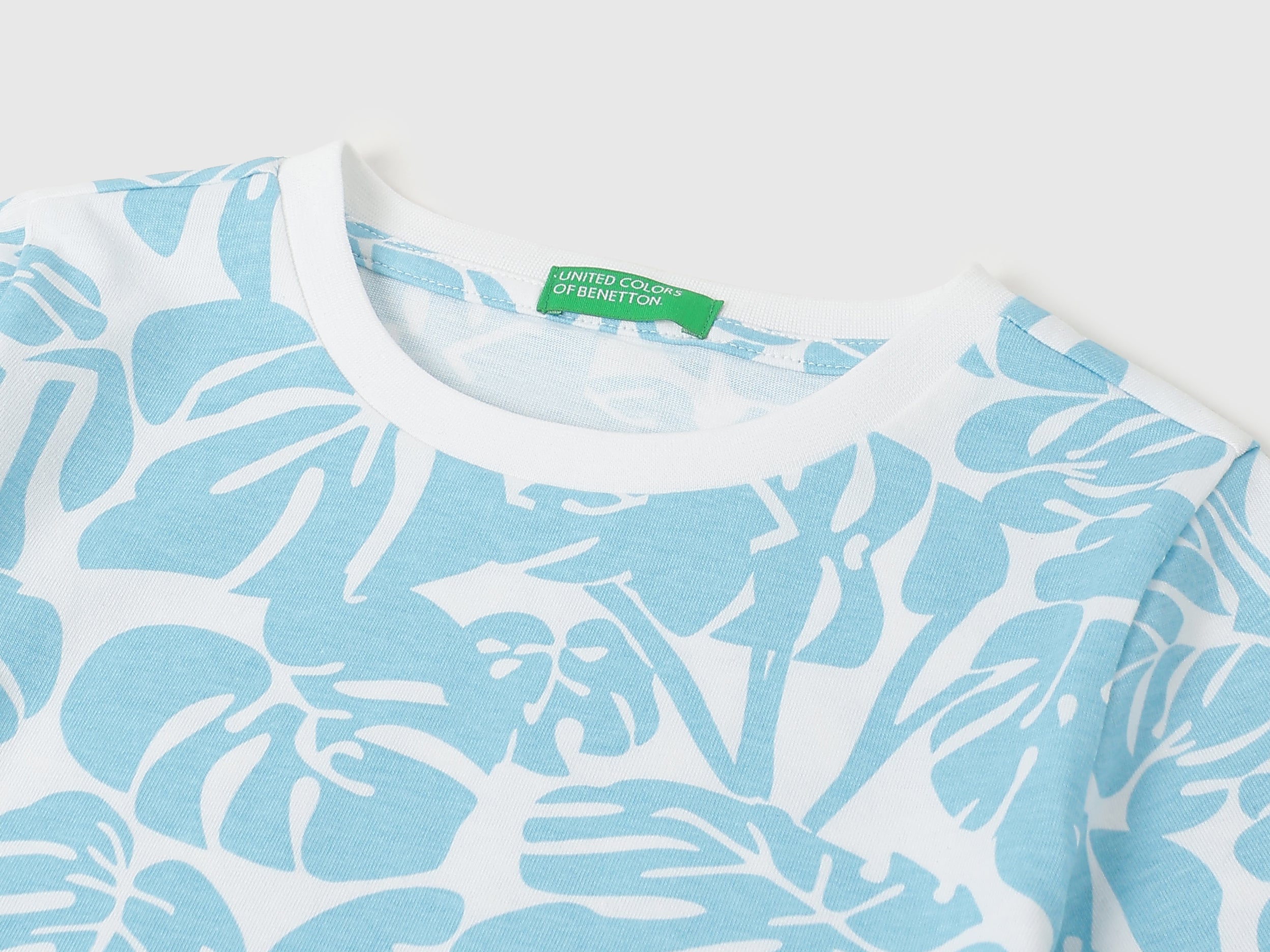 Girls Blue Cotton All-Over Print Tee – Regular Fit