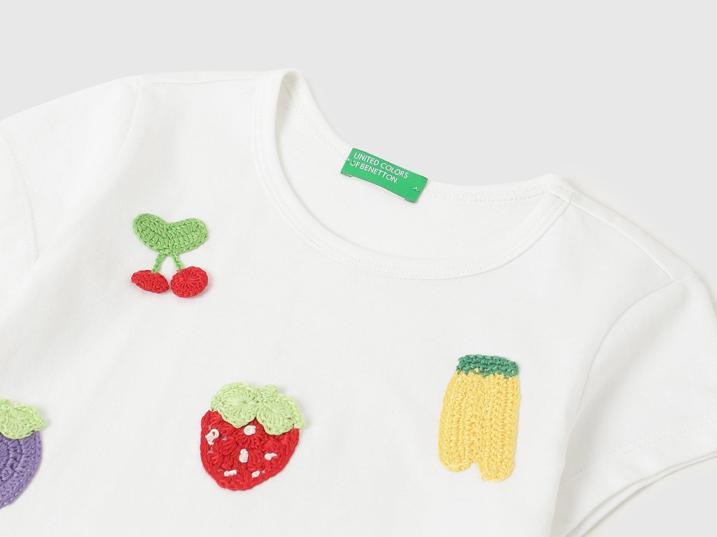 Girls White Cotton Fruit Crochet Patch Regular Fit T-Shirt