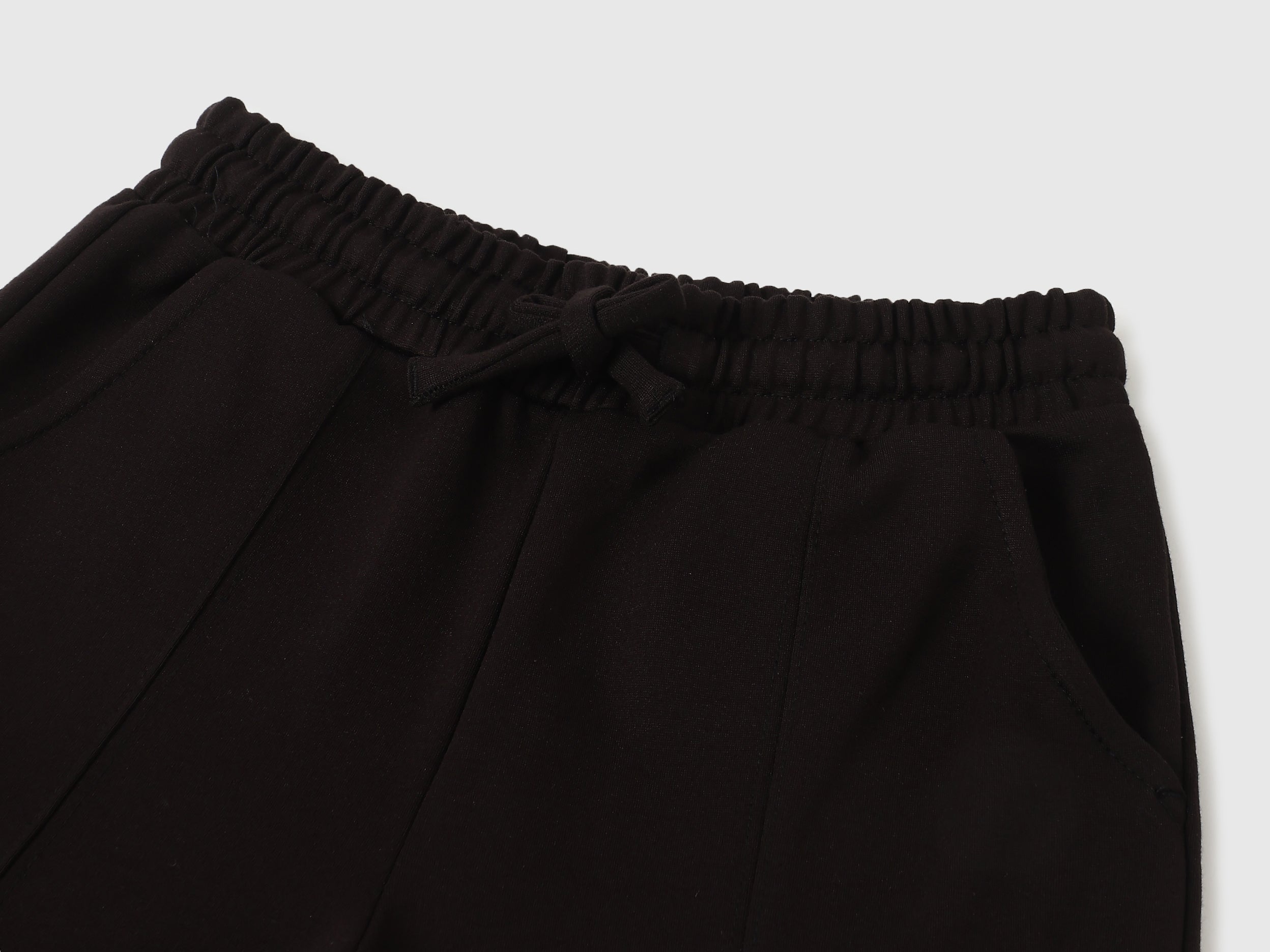 Girls Black Interlock Trackpants – Regular Fit
