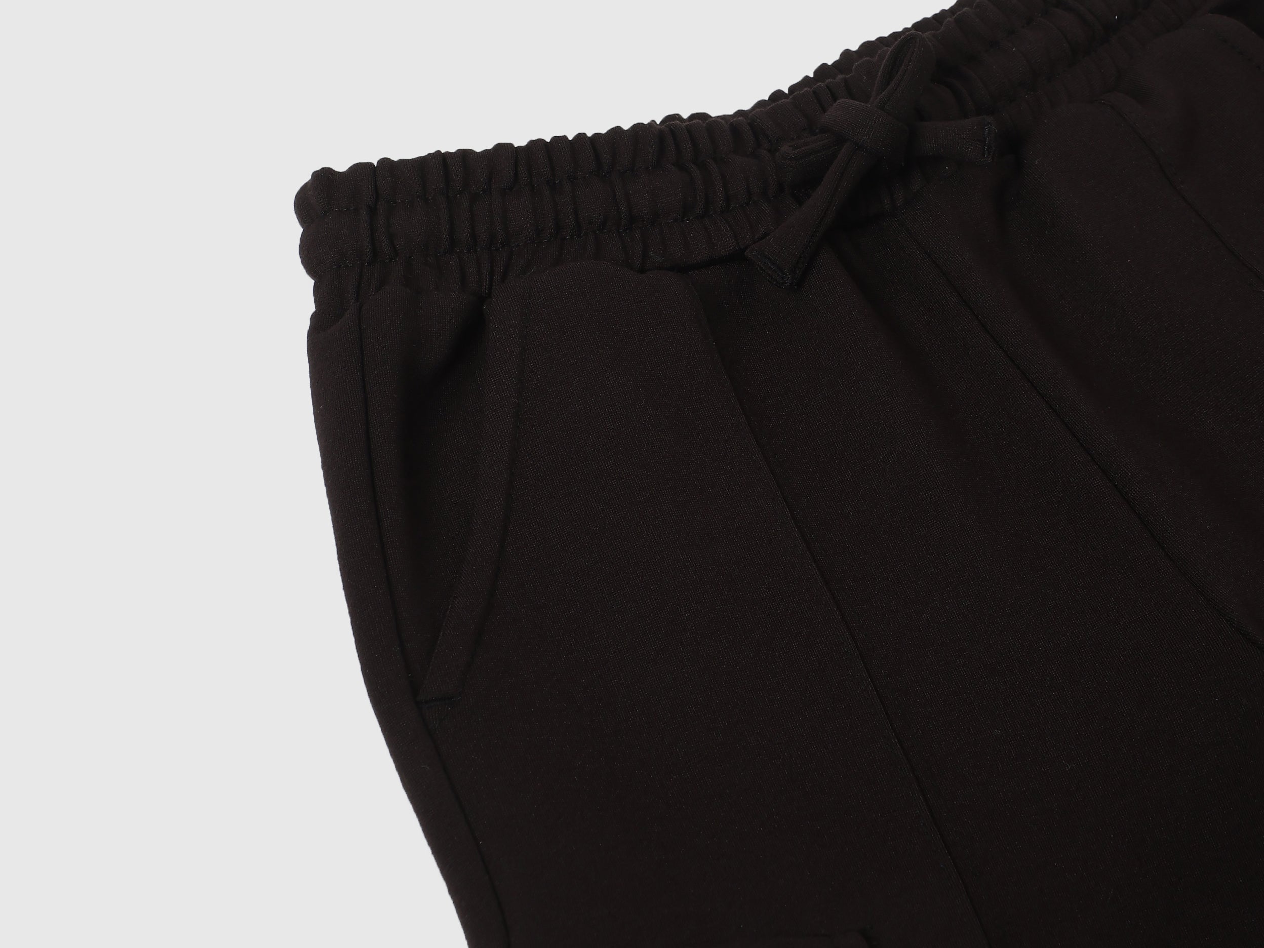 Girls Black Interlock Trackpants – Regular Fit