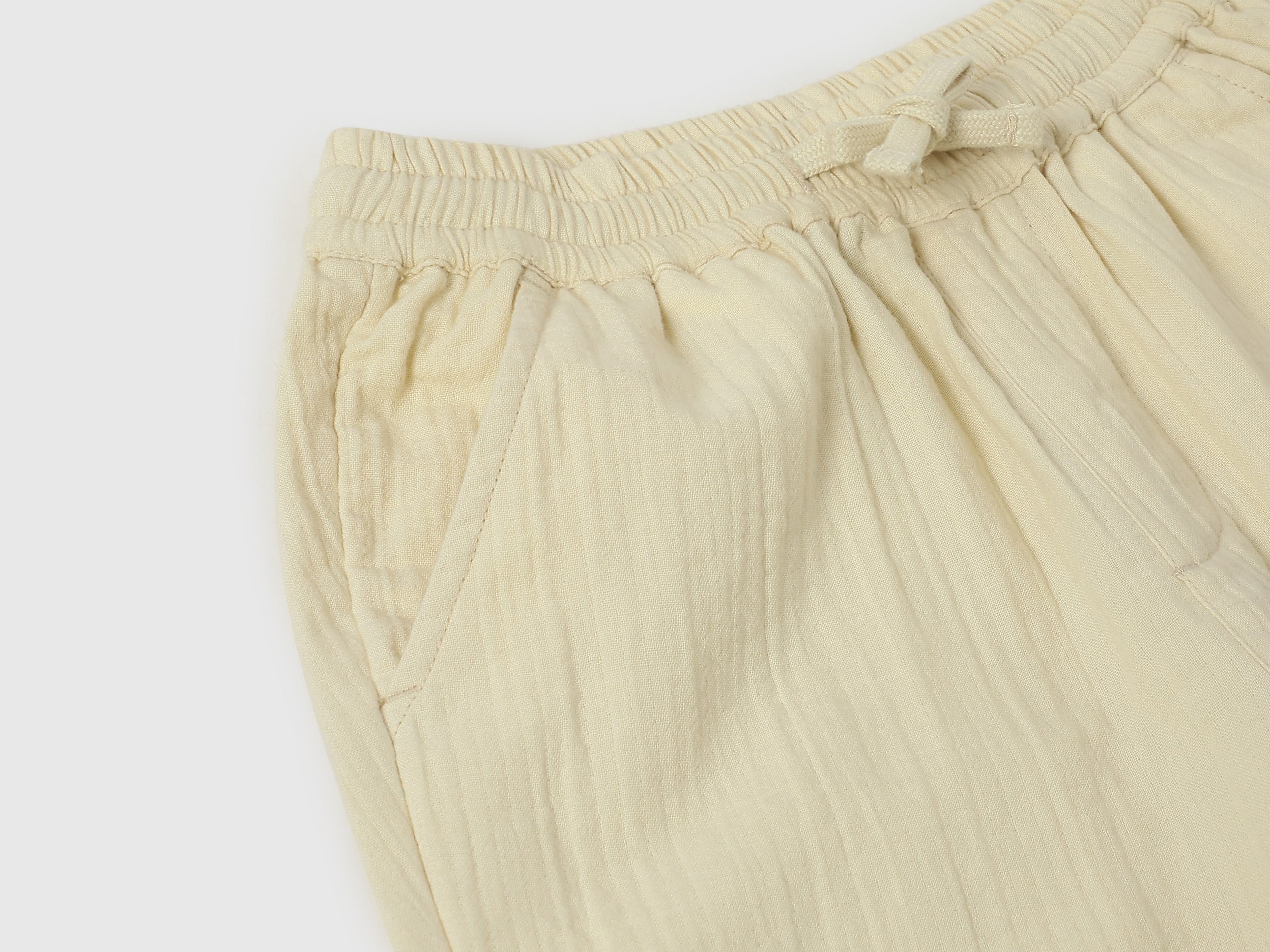 Boys Off White Cheesecloth Cotton Regular Fit Shorts
