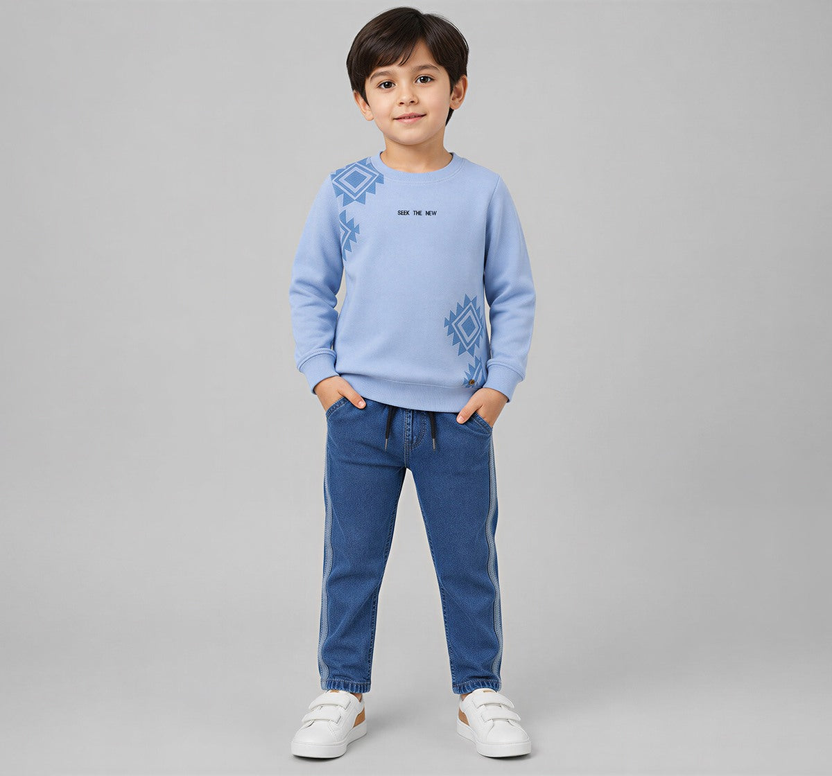 Boys Light Blue Graphic Print Regular Fit Sweatshirt