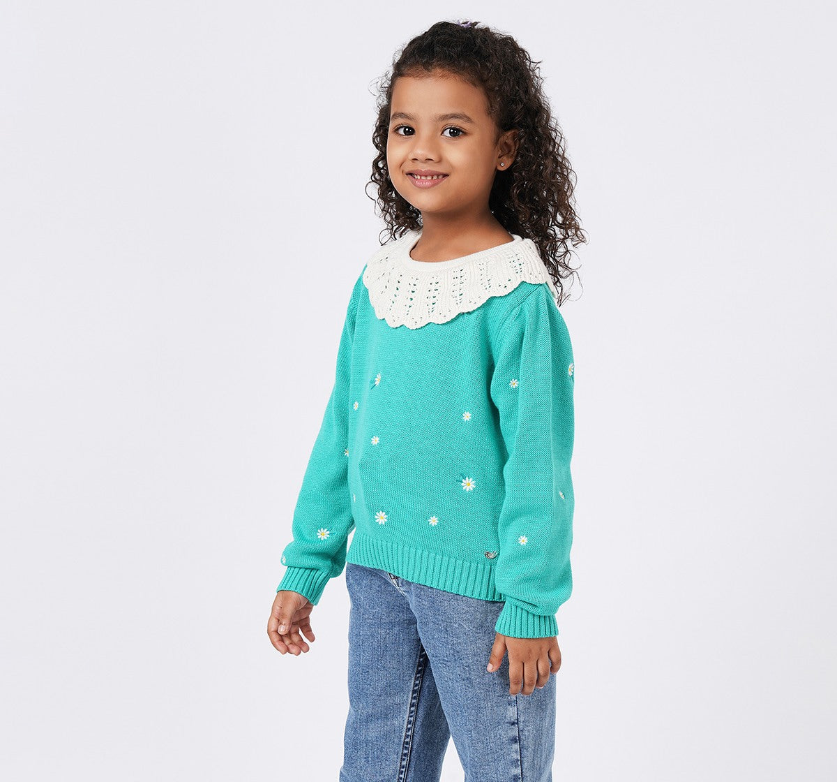 Scalloped Collar Sweater with Embroidery Green