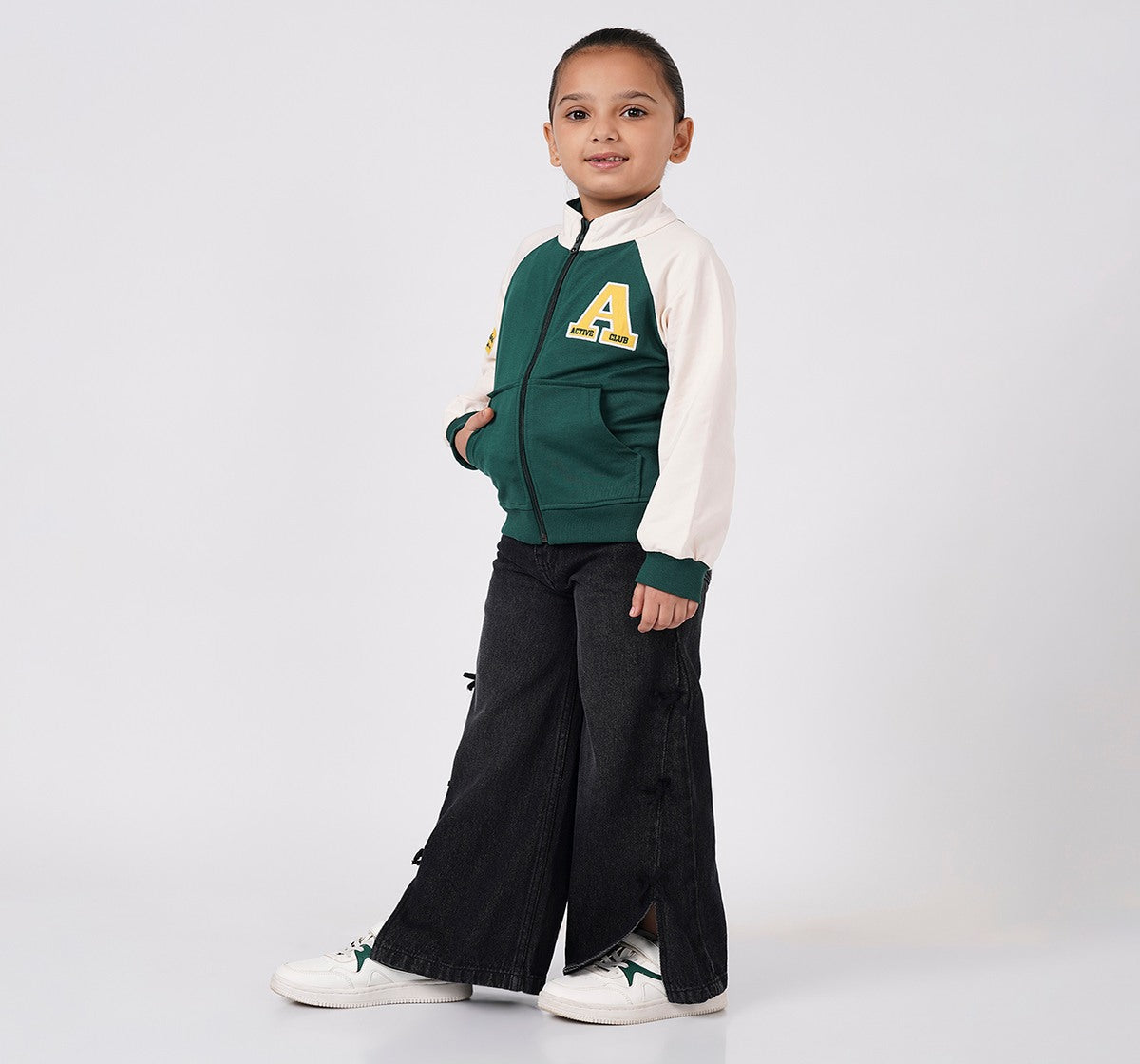 Wide Leg Fit with Bow Details On Side Black