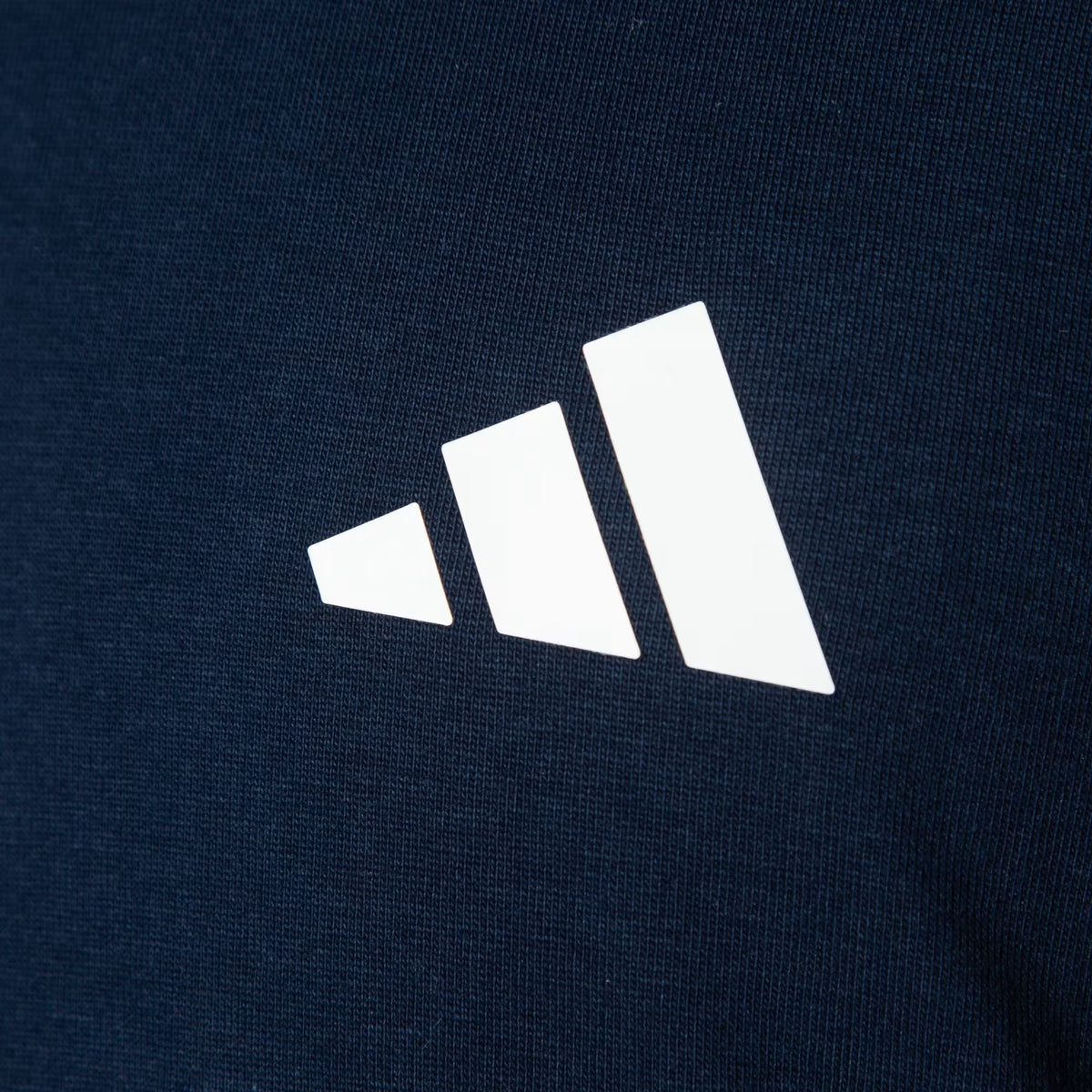 Adidas in this versatile cotton t-shirt Blue