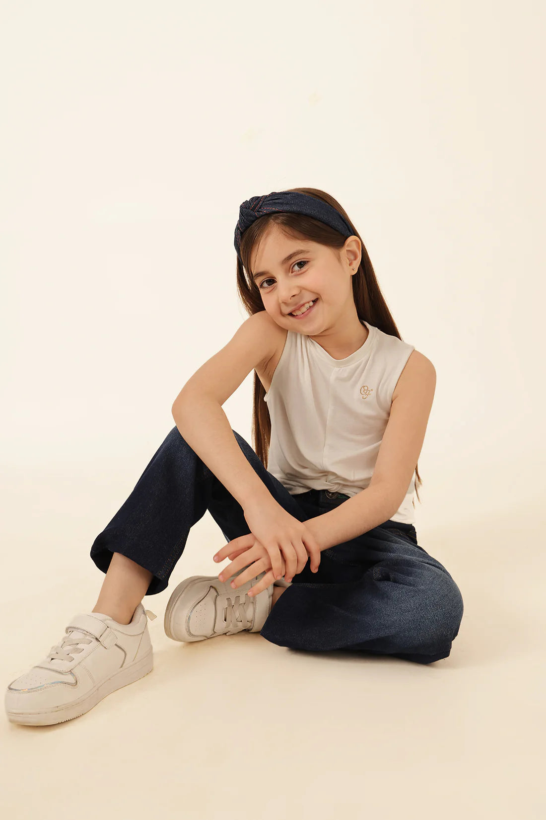 Girls Ivory Solid Print Casual T-Shirt