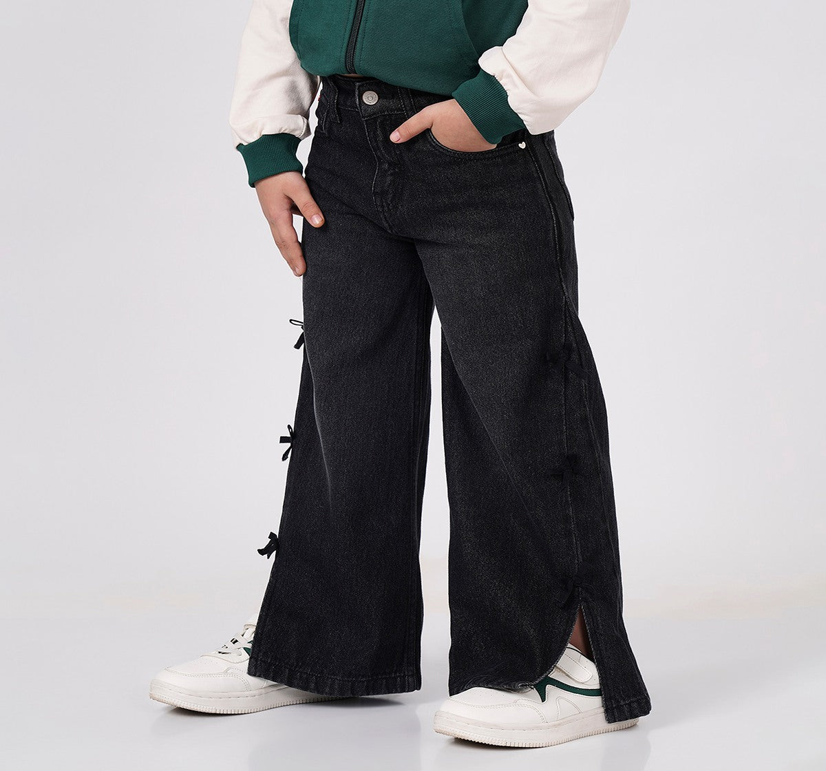 Wide Leg Fit with Bow Details On Side Black