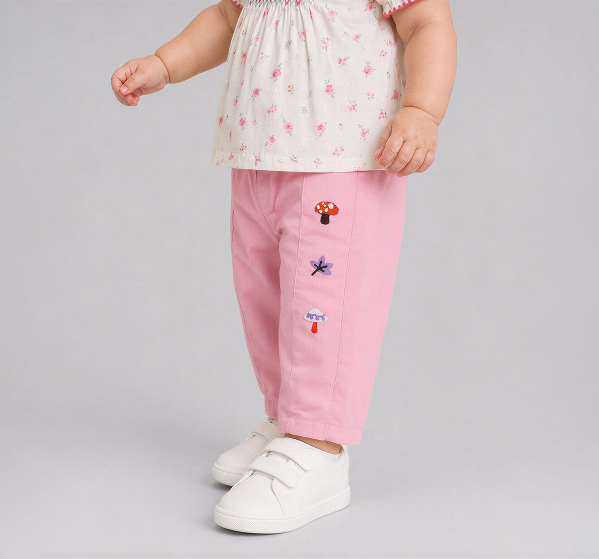 Barrel Fit Pant with Embroidery Cream