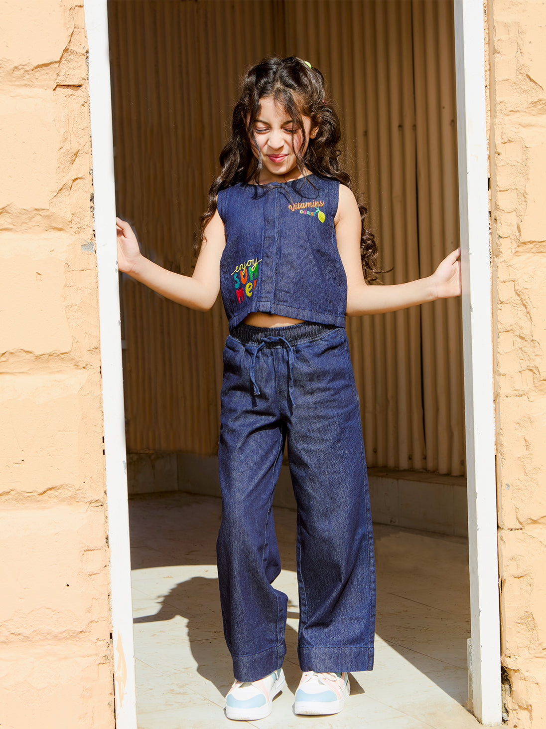 Girls Regular Fit Casual Denim Trousers