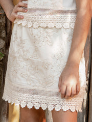Girls Off White Embroidered Woven Regular Fit Skirt