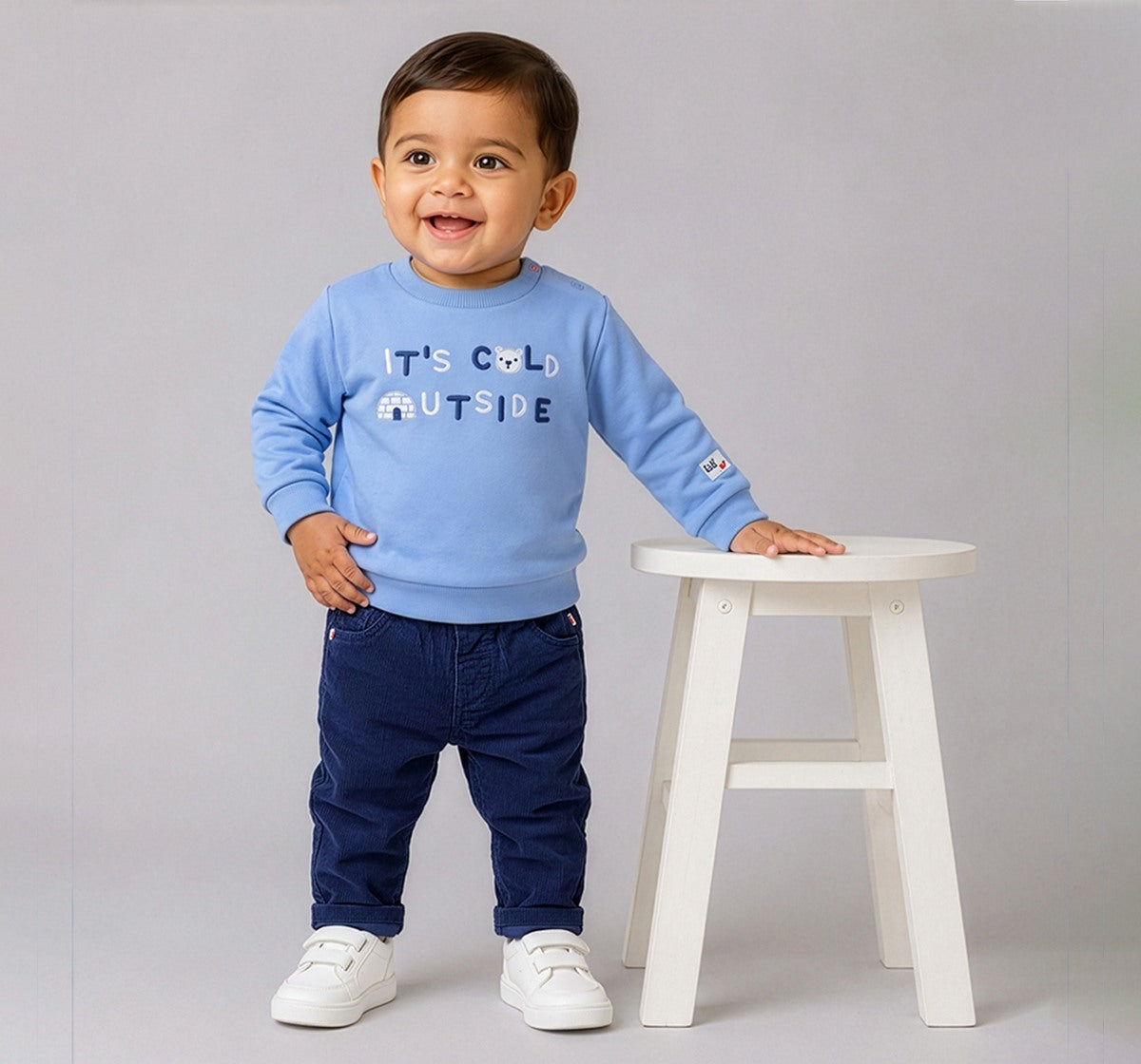 Raglan Sleeve Sweatshirt with Embroidery Blue