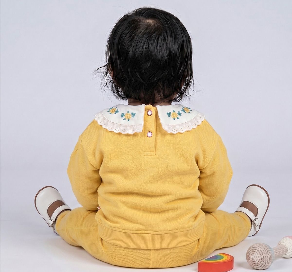 Sweatshirt with Woven Collar Yellow
