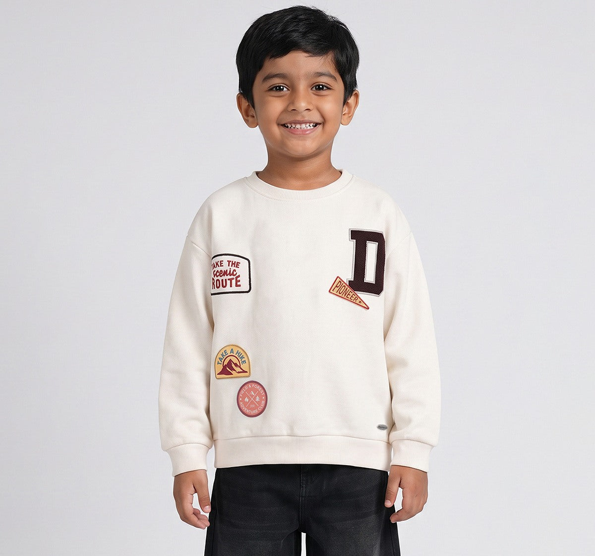 Sweatshirt with Badges Beige