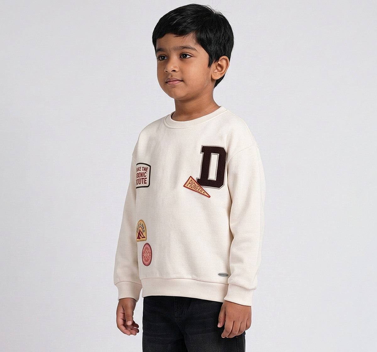 Sweatshirt with Badges Beige