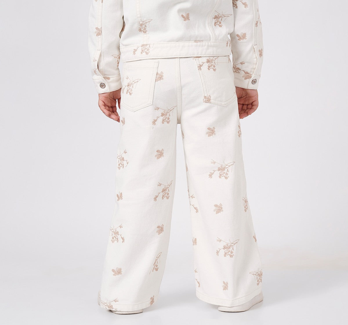 Wide Leg with All Over Embroidery Jeans Off White