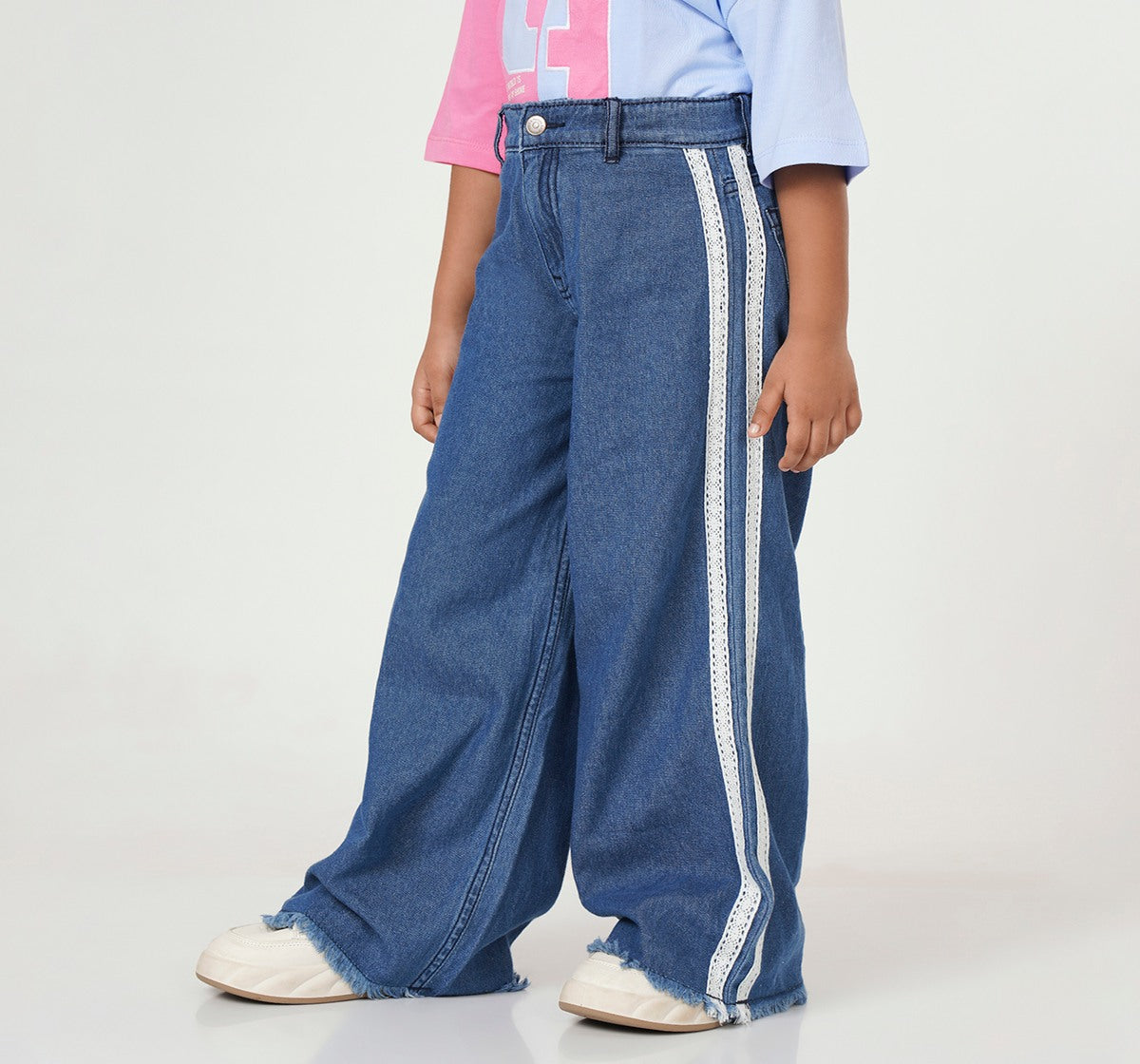 Wide Leg Fit with Cotton Tape Side Jeans Blue