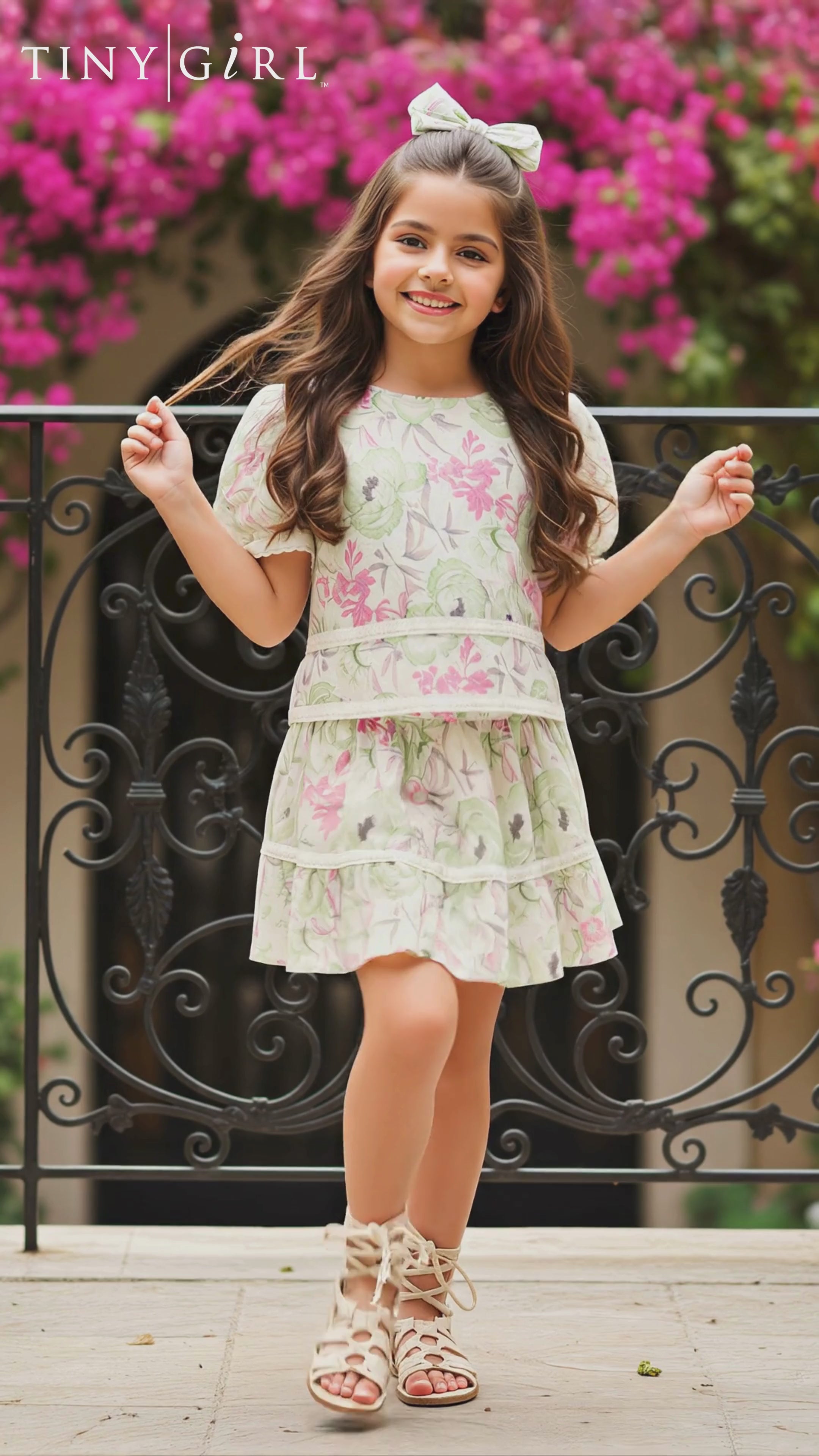 Load video: Girls White Floral Printed Skirt Set with Lace Detailing