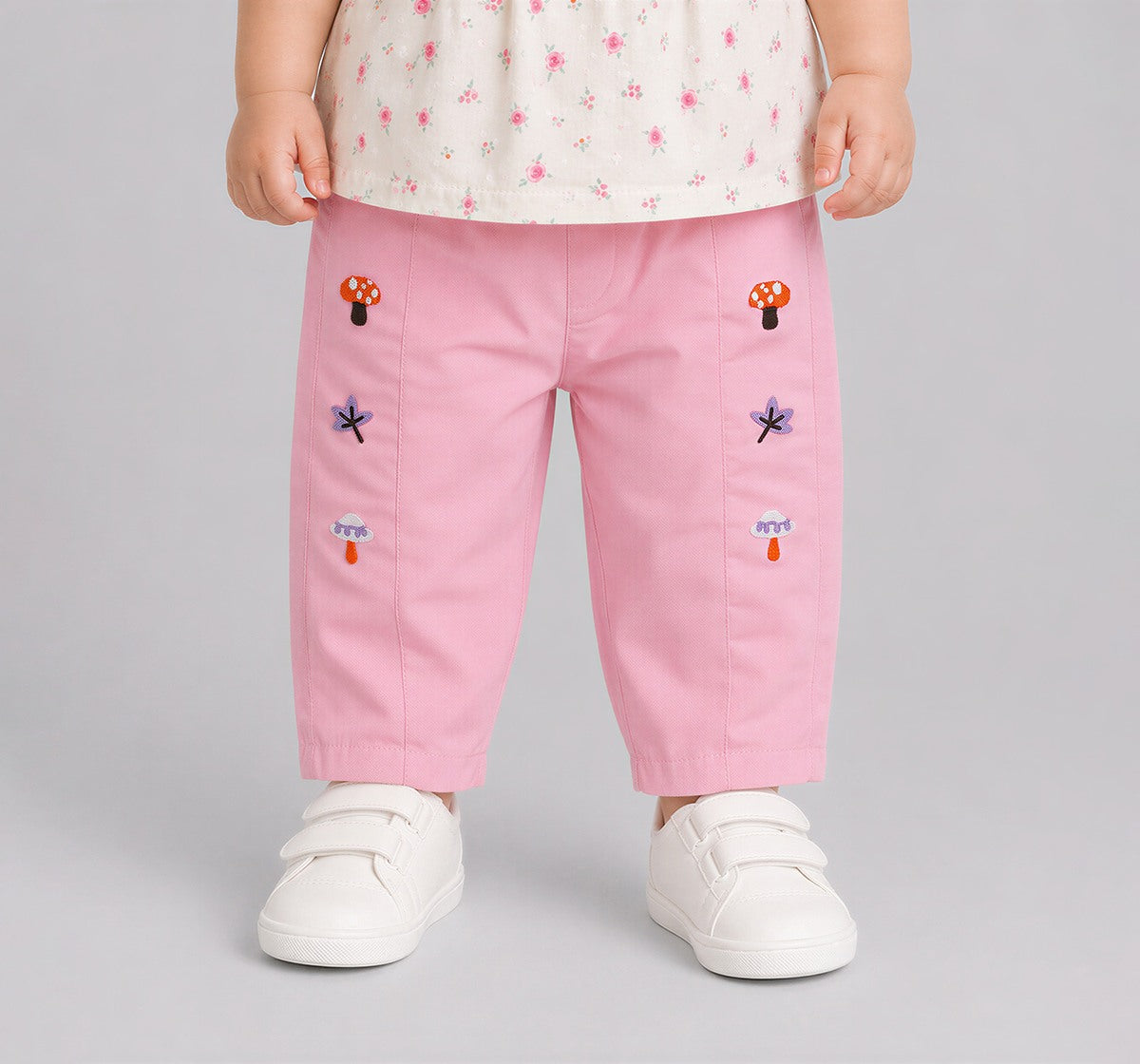 Barrel Fit Pant with Embroidery Cream
