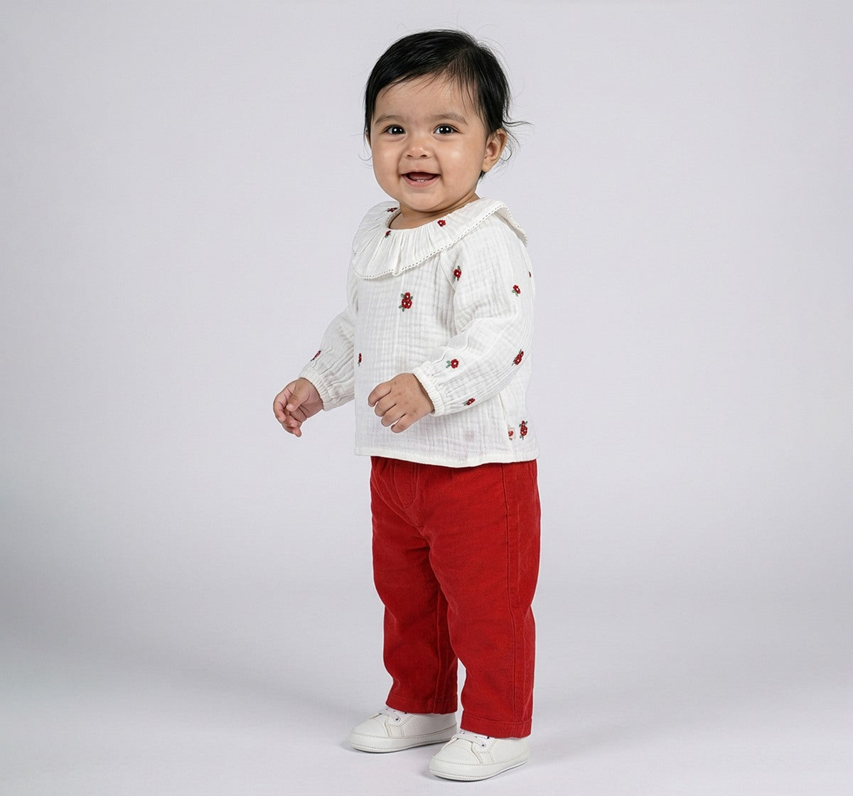 Embroidered Top, with Corduory Pant White/Red